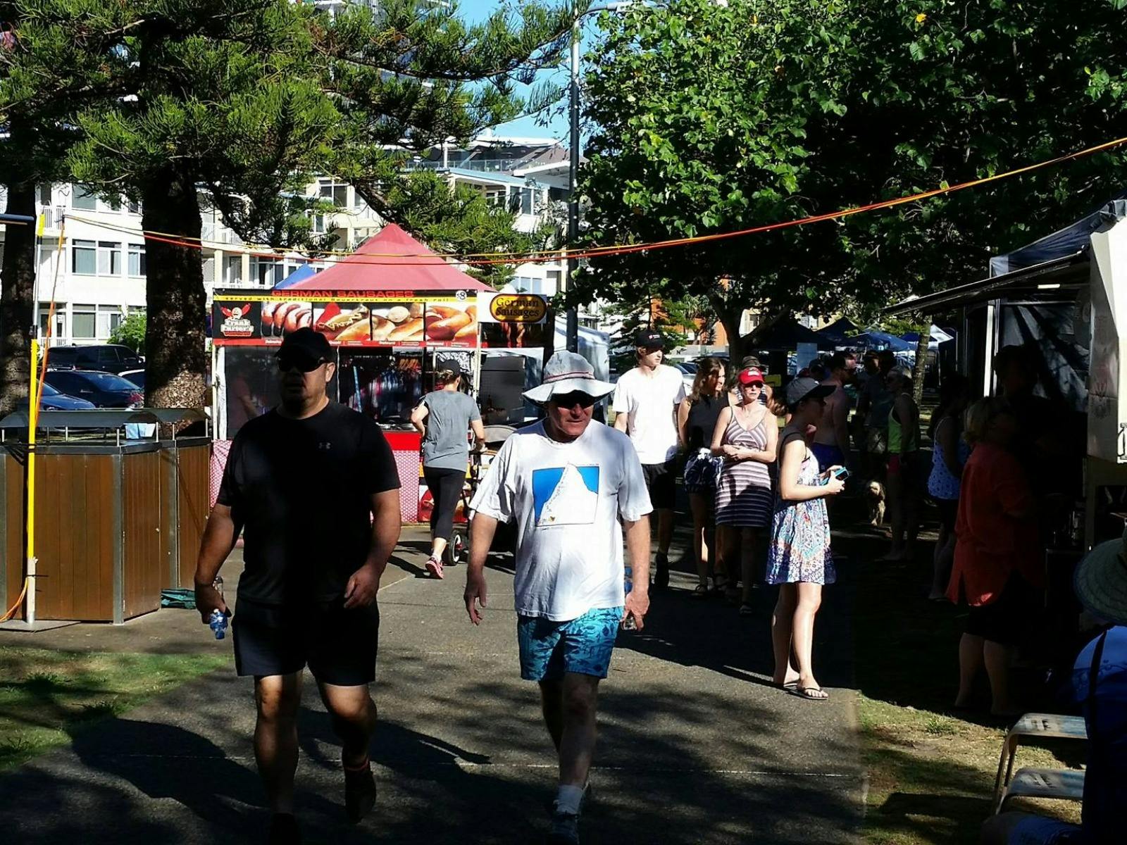 Burleigh Heads crowds Burleigh Heads crowds