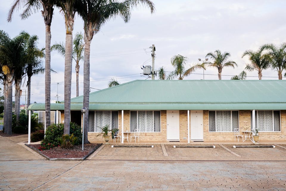 Stay 4 nights, pay for 3