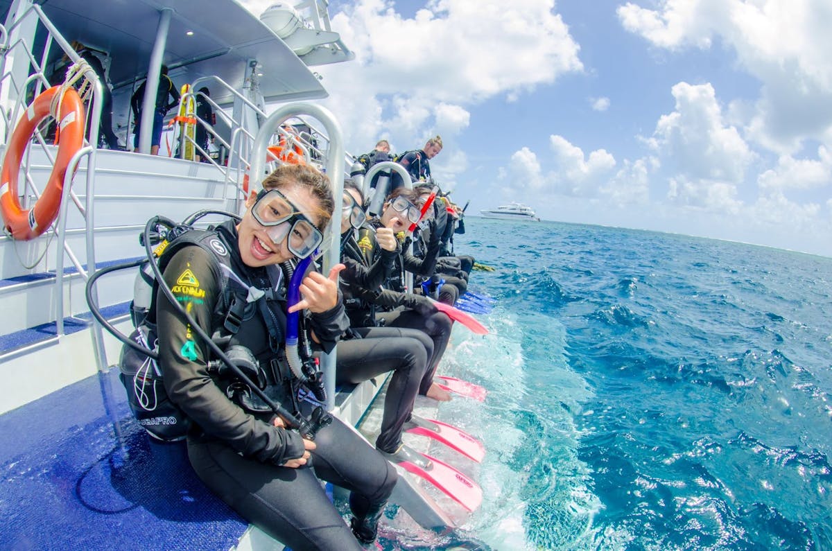 Divers