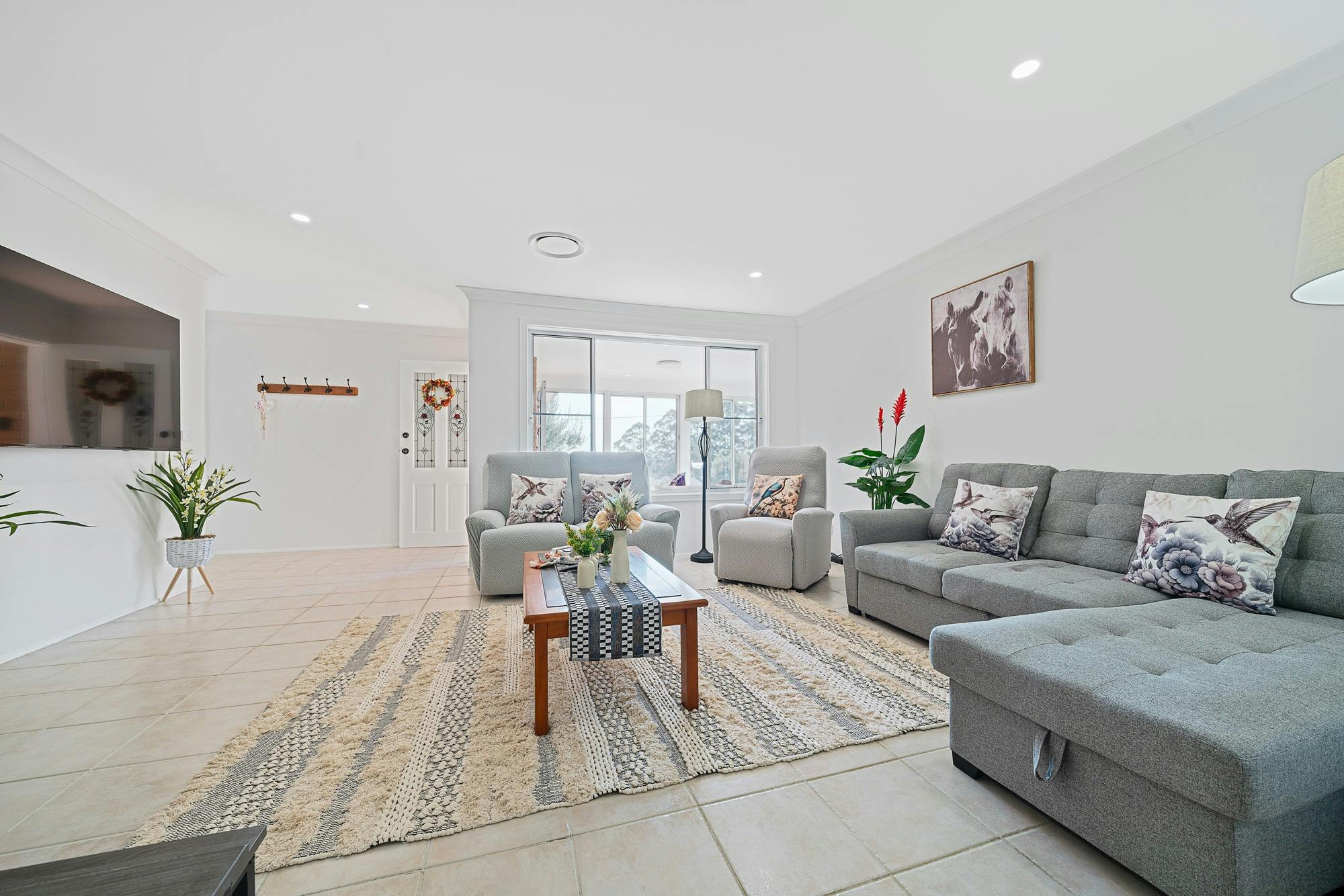 넓은 거실 공간 2