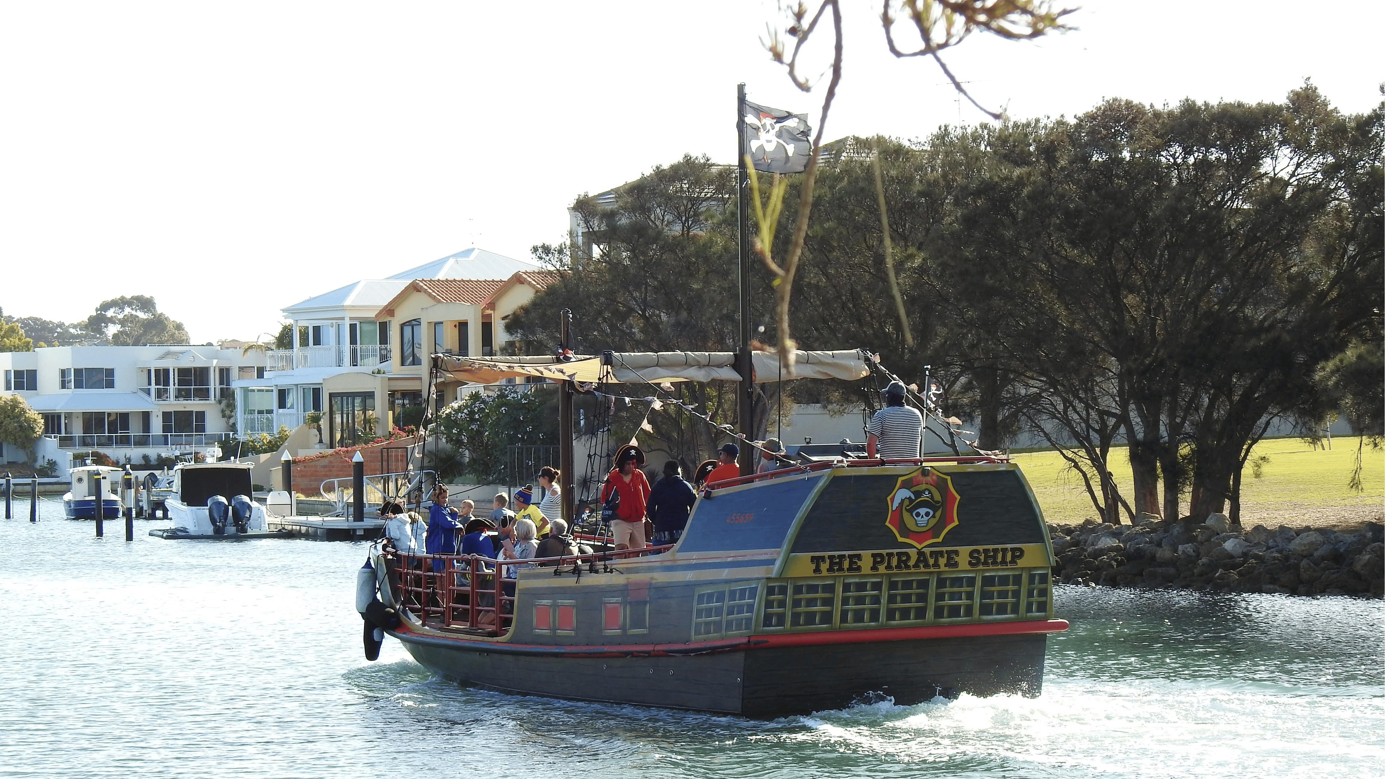 海賊船マンジュラ (Mandurah) - 観光ツアー - Tourism Western Australia