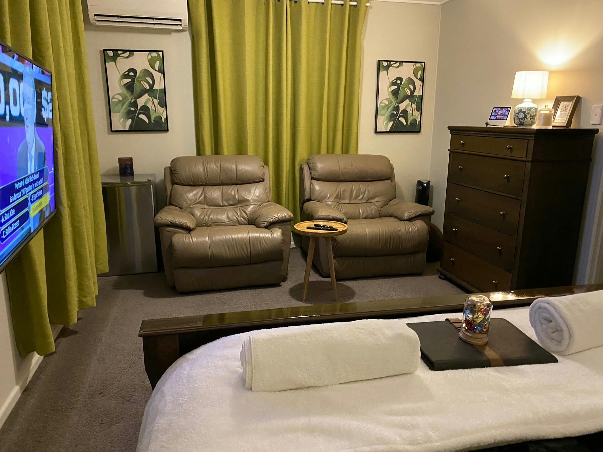 Hervey Room Freshwater BnB Hervey Room Freshwater BnB
