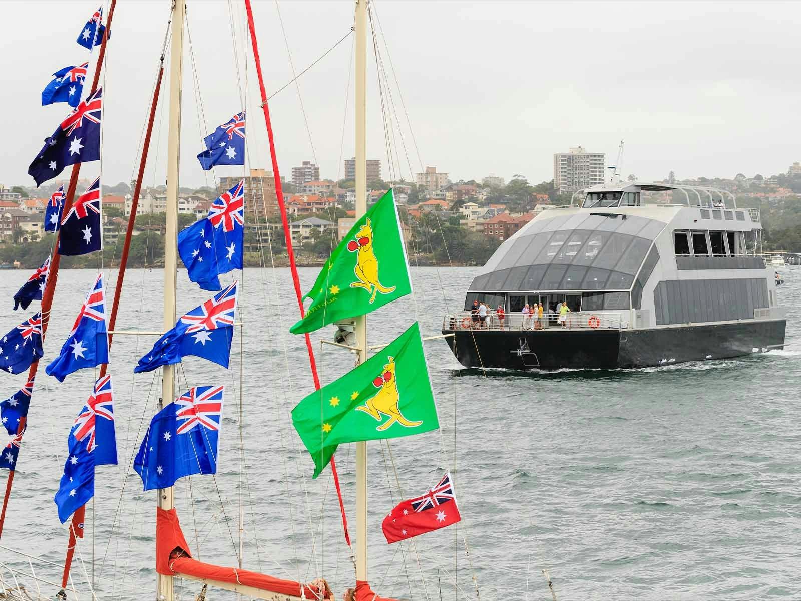 Clearview 玻璃船澳大利亚国庆日午餐和晚餐巡游，悉尼港