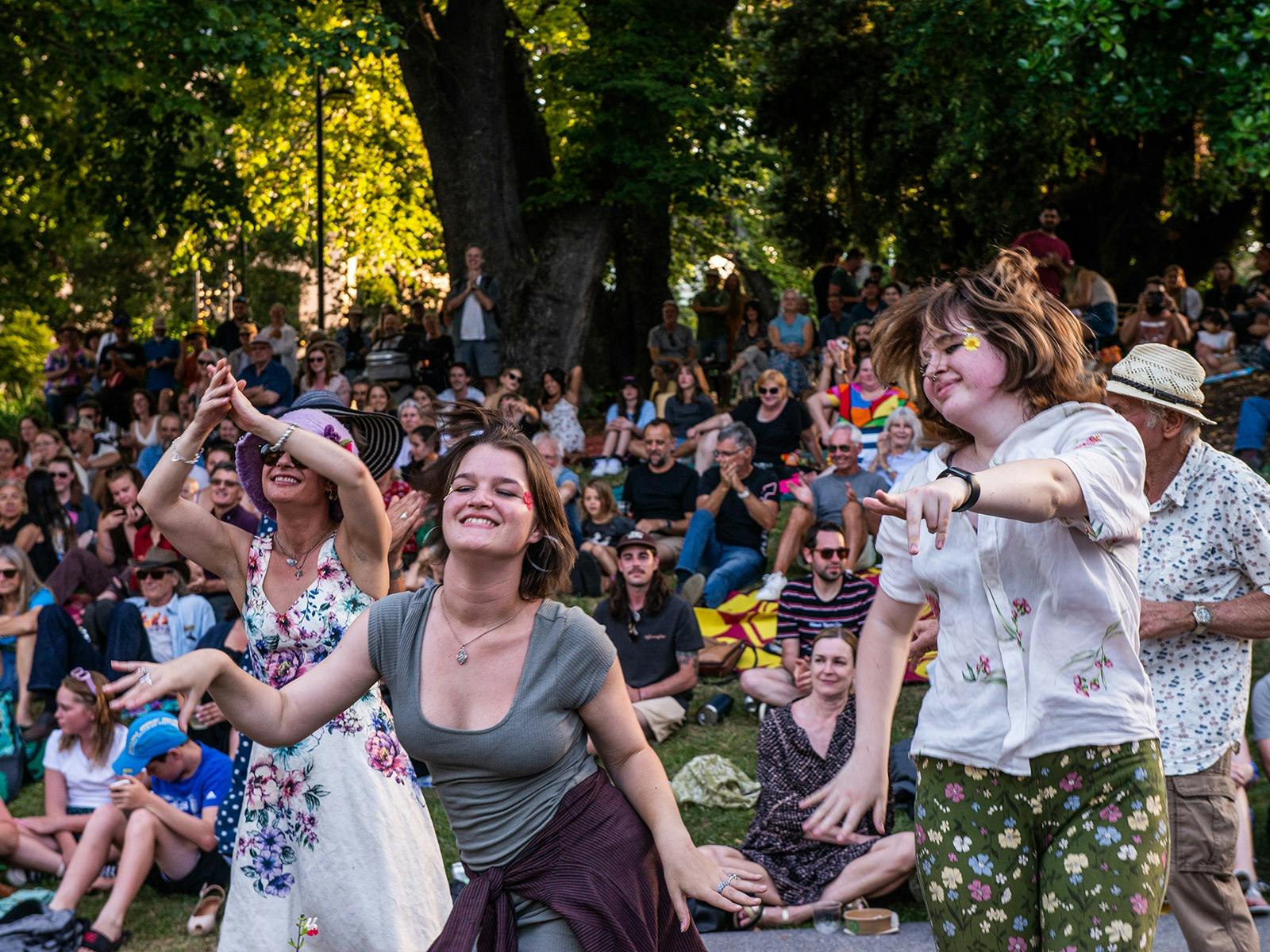 Street Eats @ Franko Hobart Tasmania live music dancing