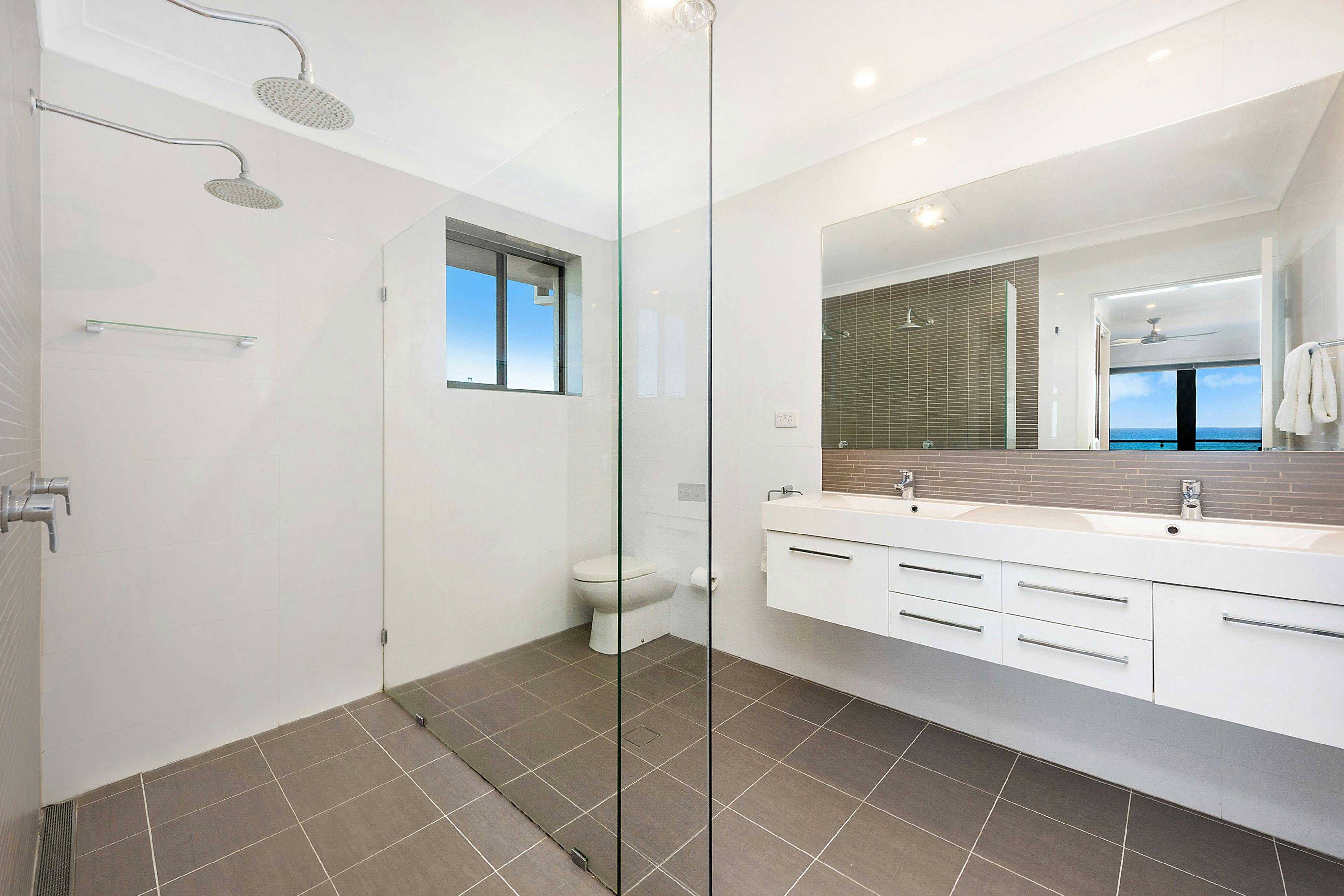 A spaciaous ensuite off the Master bedroom