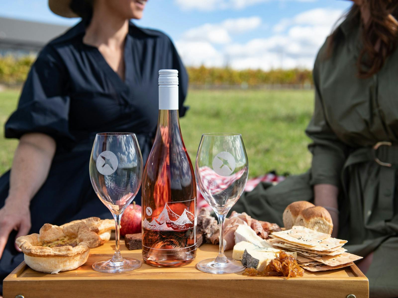 Picnic set-up at Printhie Wines