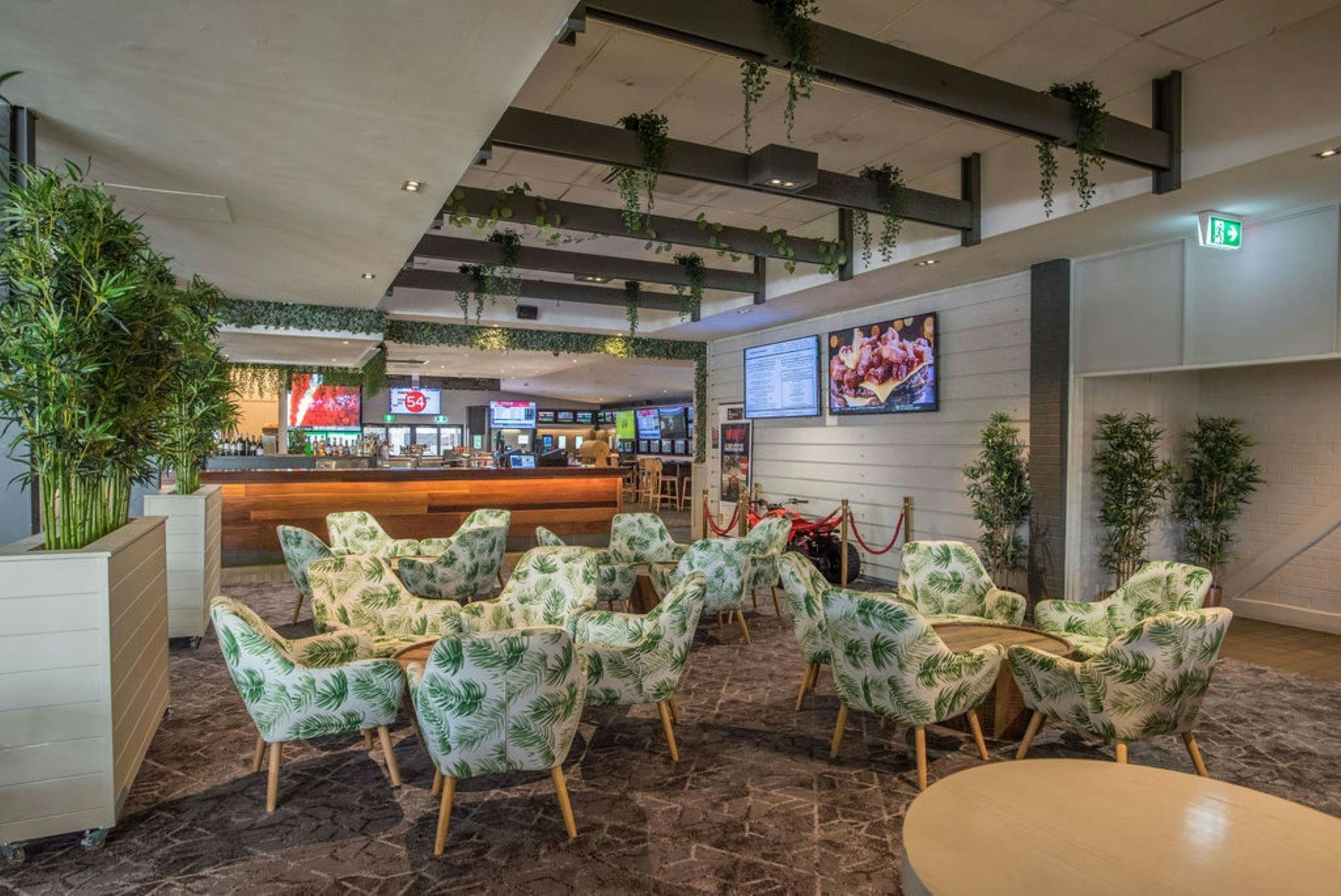 Warilla Hotel Bar & Bistro in Shellharbour