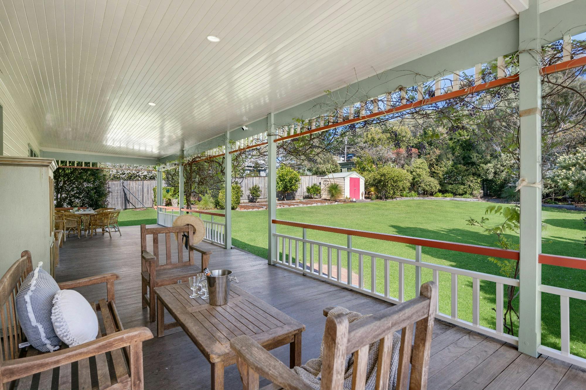 야외 데크 공간