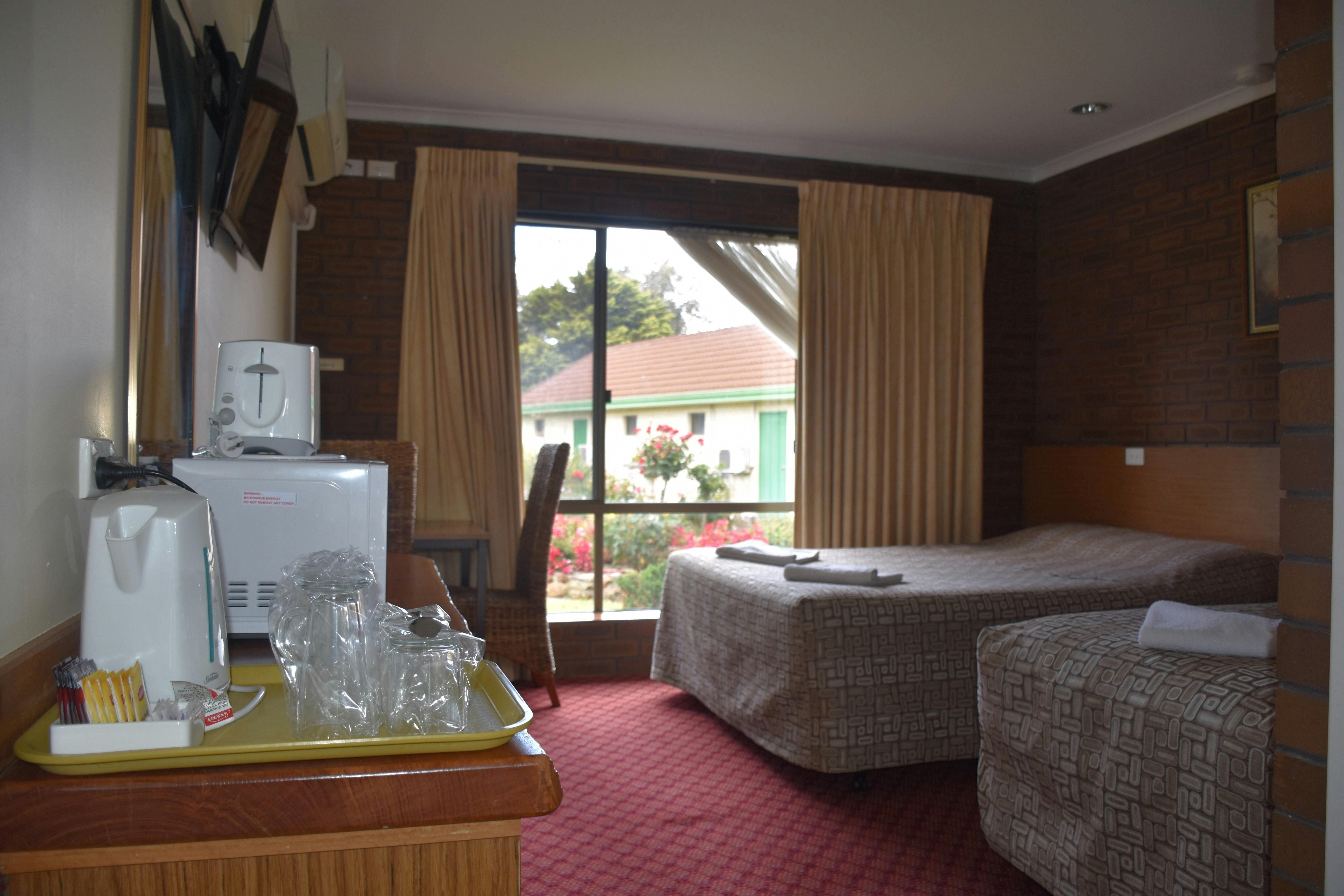 Mount Barker Valley Views Motel and Chalets