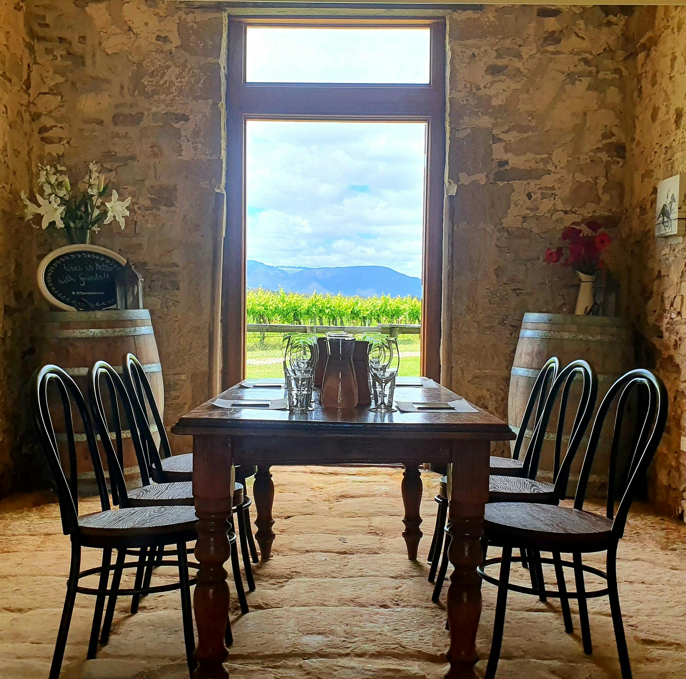 1840 built The Grafter room ready to host Vigneron and Voyage Experience guests