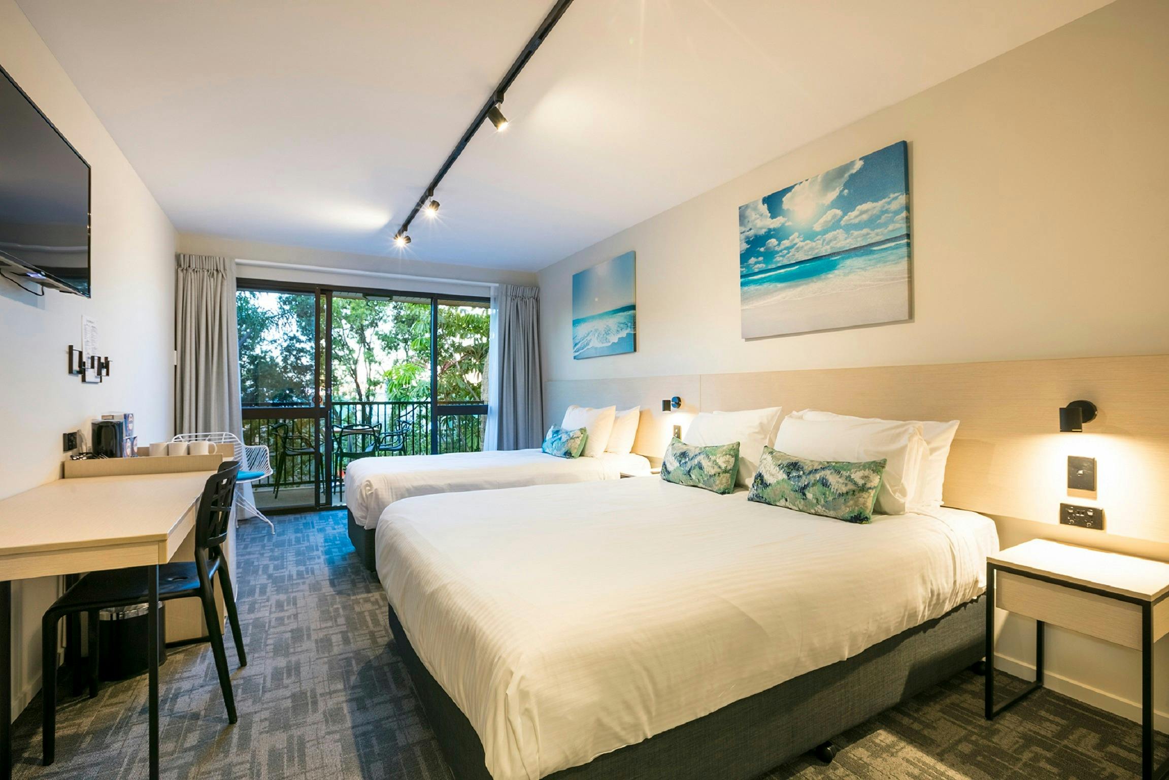 Studio Queen and Single