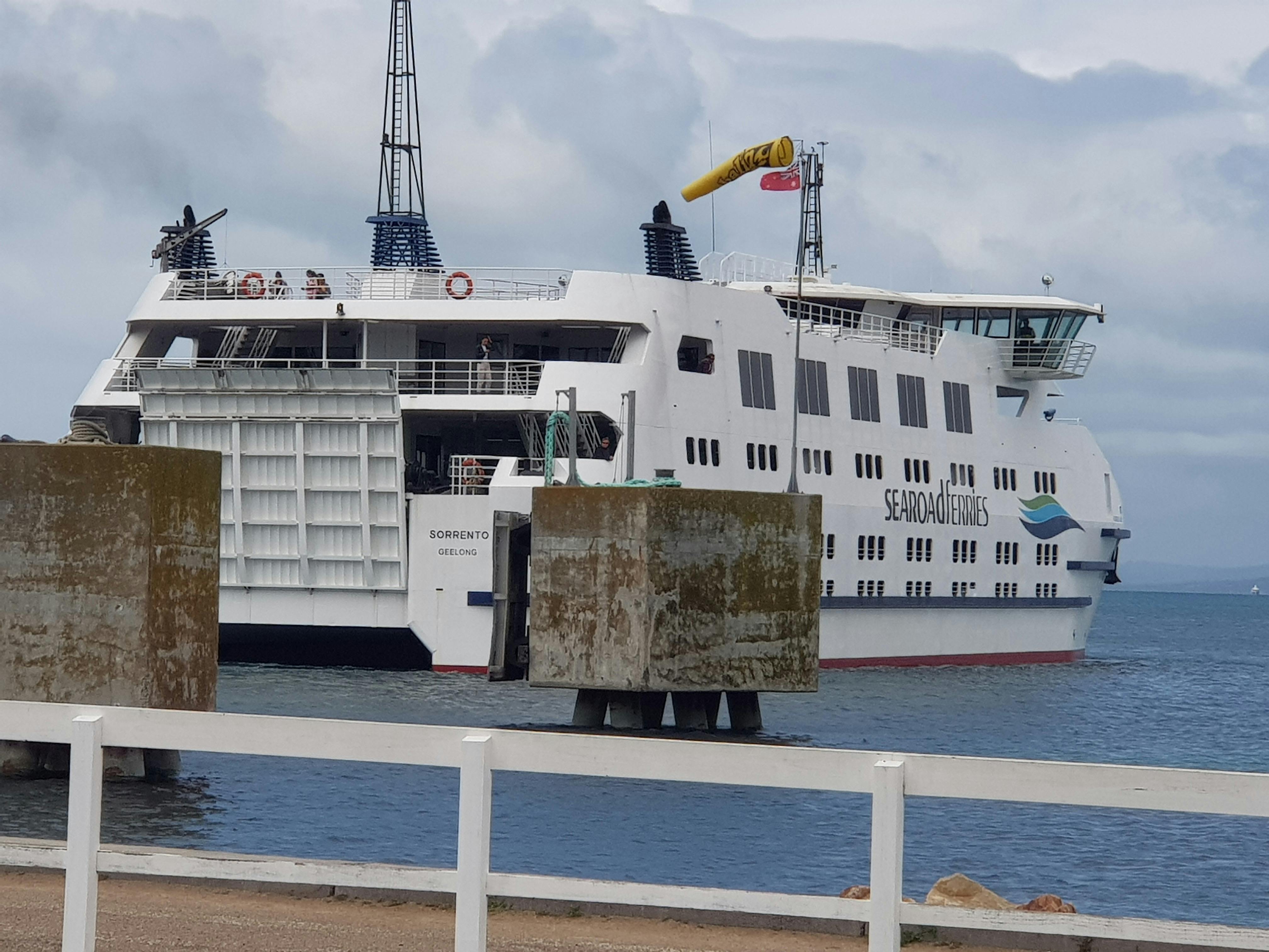 Ferry crossing Port Phillip Bay