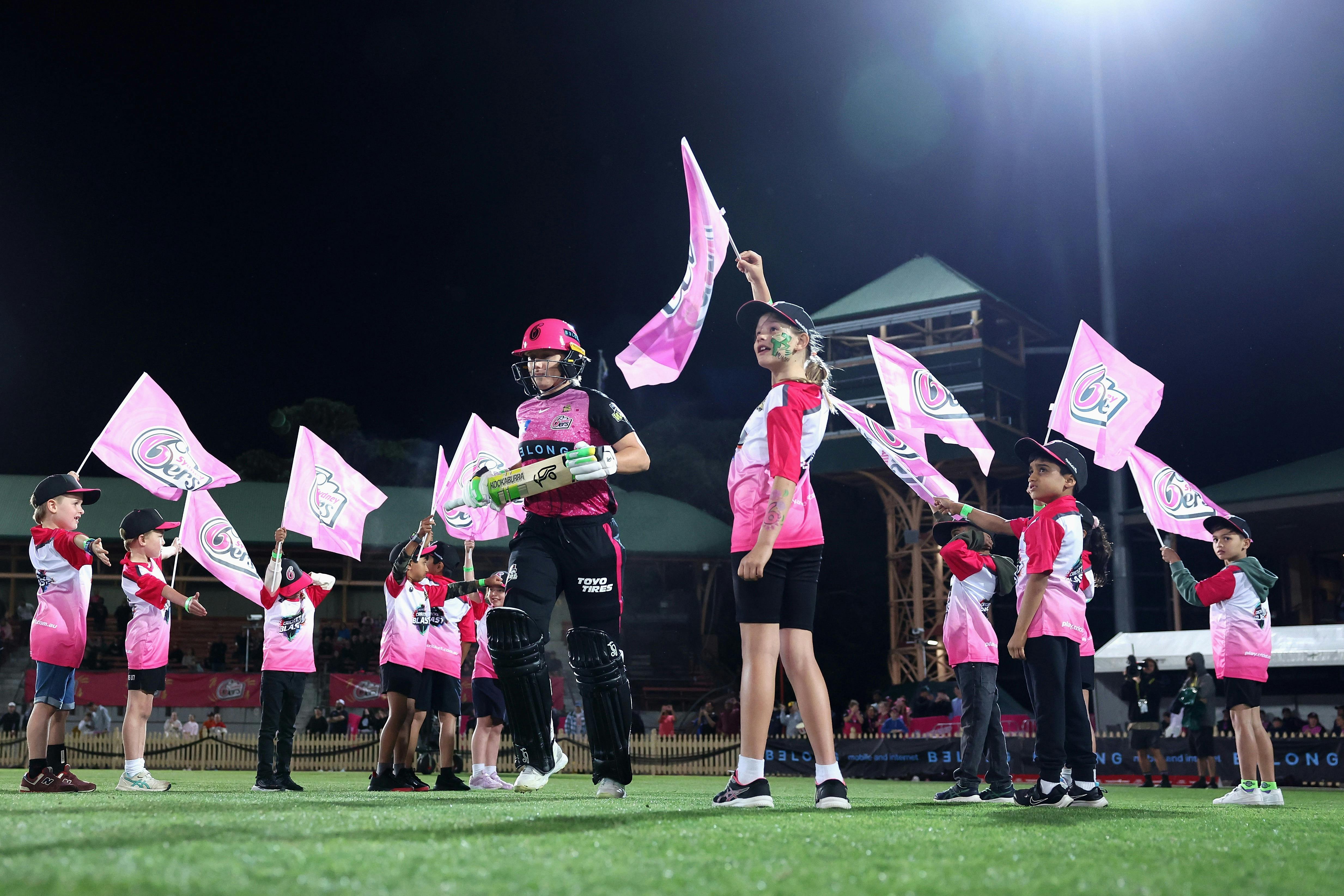 Sixers host match the Strikers this Summer.