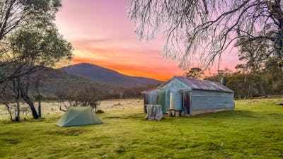 Oldfields Hut