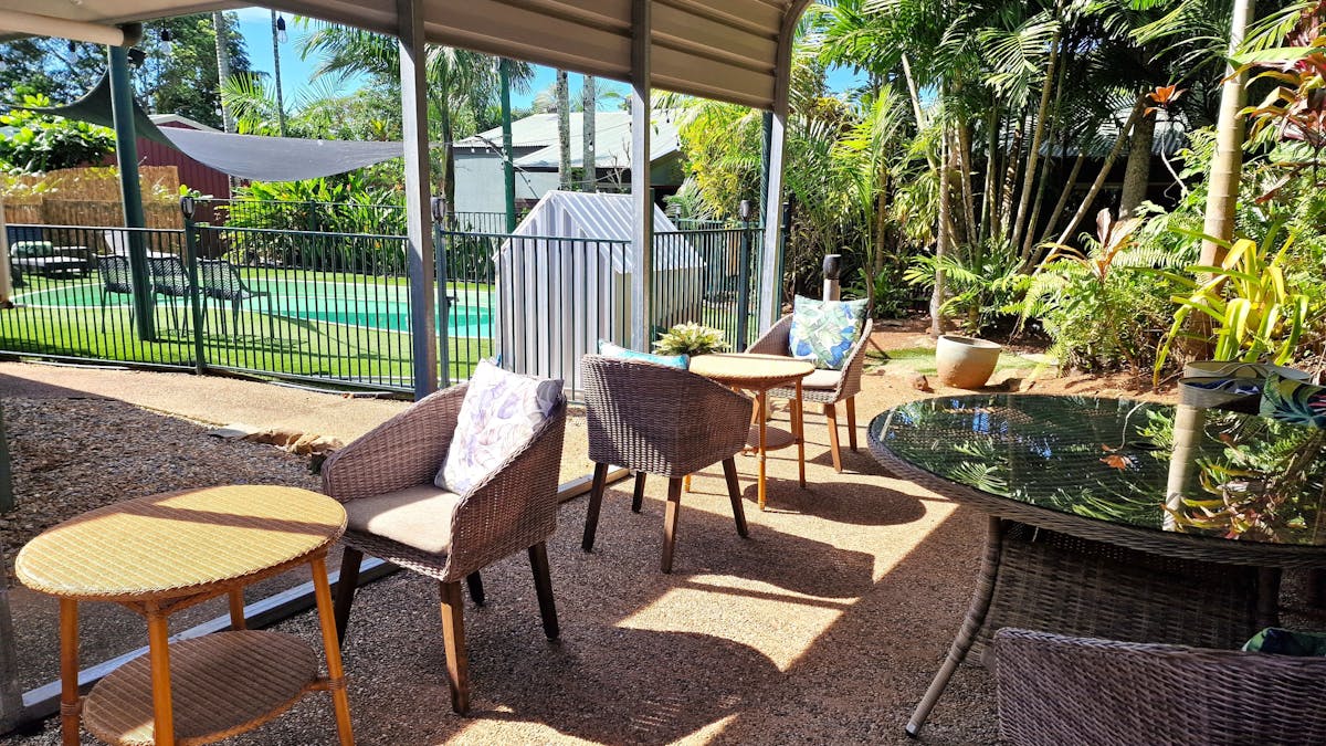 Rainforest Motel Alfresco Area