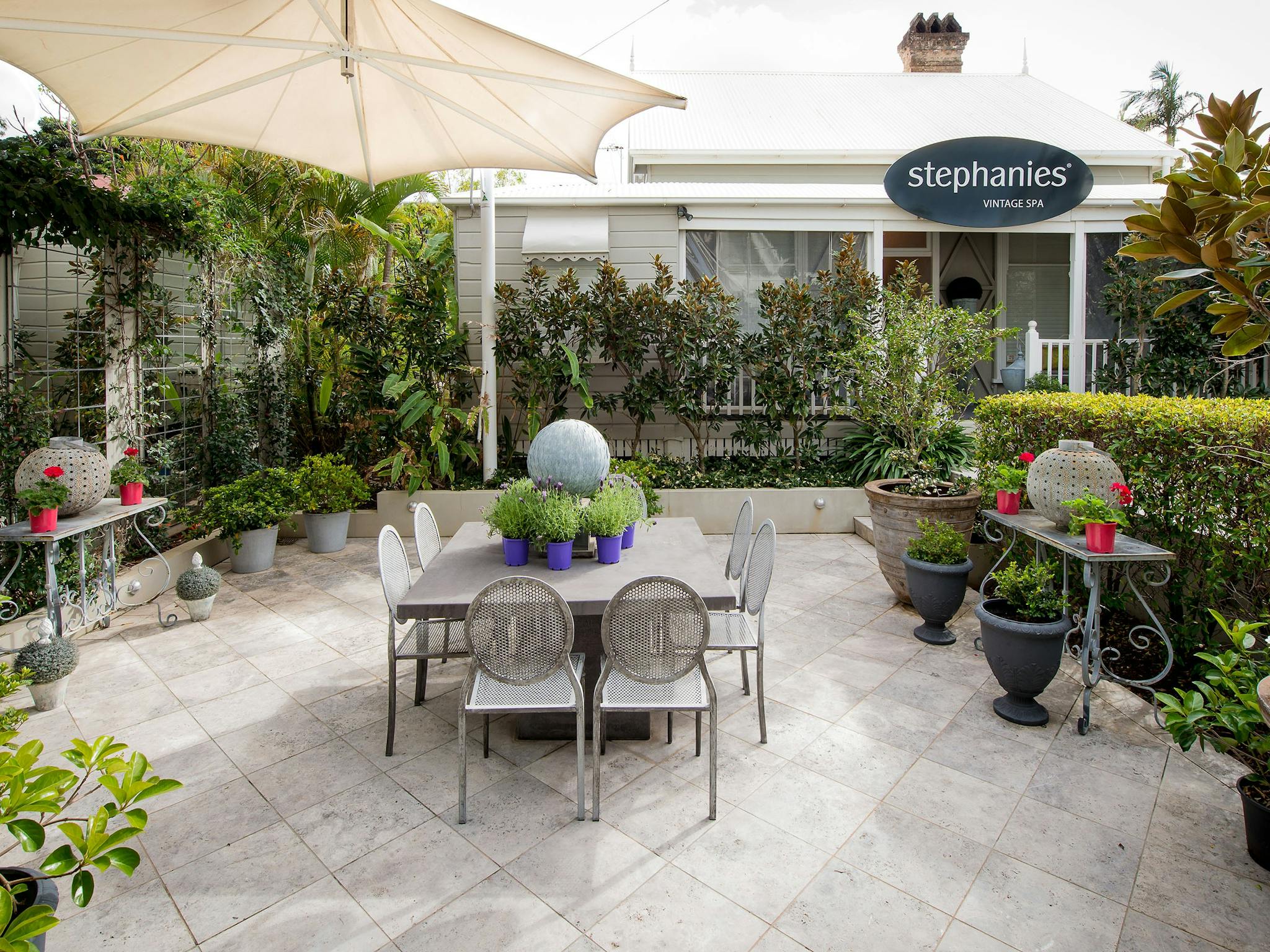 Stephanies Vintage Spa Courtyard Stephanies Vintage Spa Courtyard