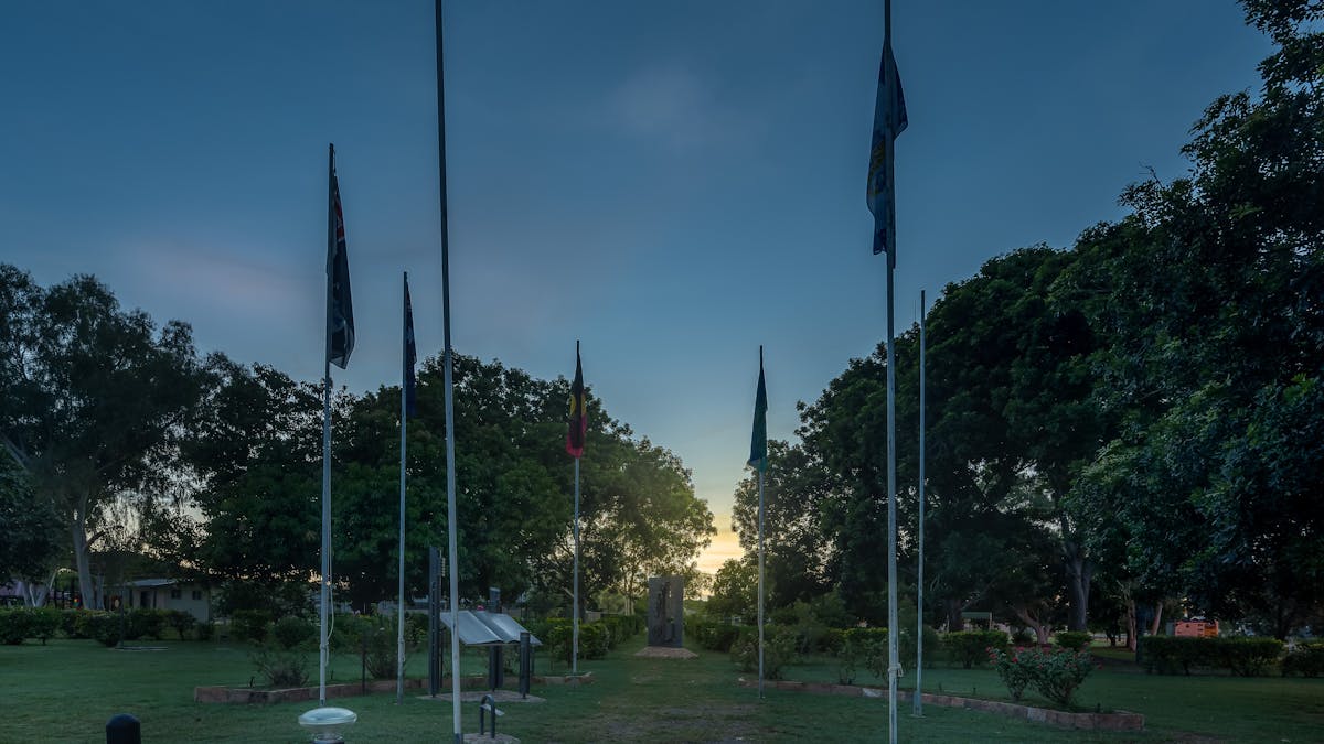 Anzac Park, Anzac day, tennis court, bbq areas, shady picnic areas, tennis, art sculptures