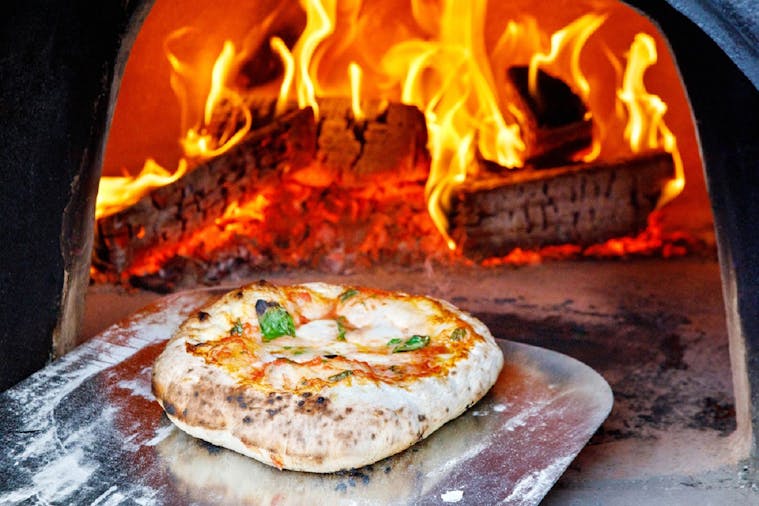 Pizza & Tunes at Raidis Estate