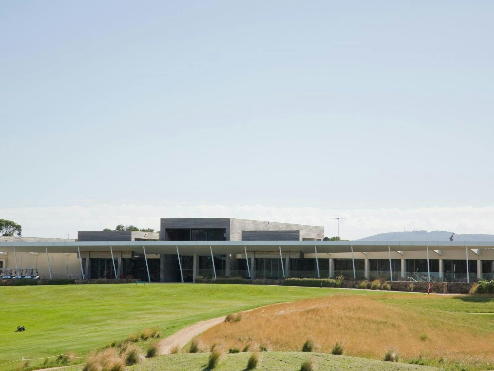 Peppers Moonah Links Golf tour by helicopter in the Mornington Peninsula