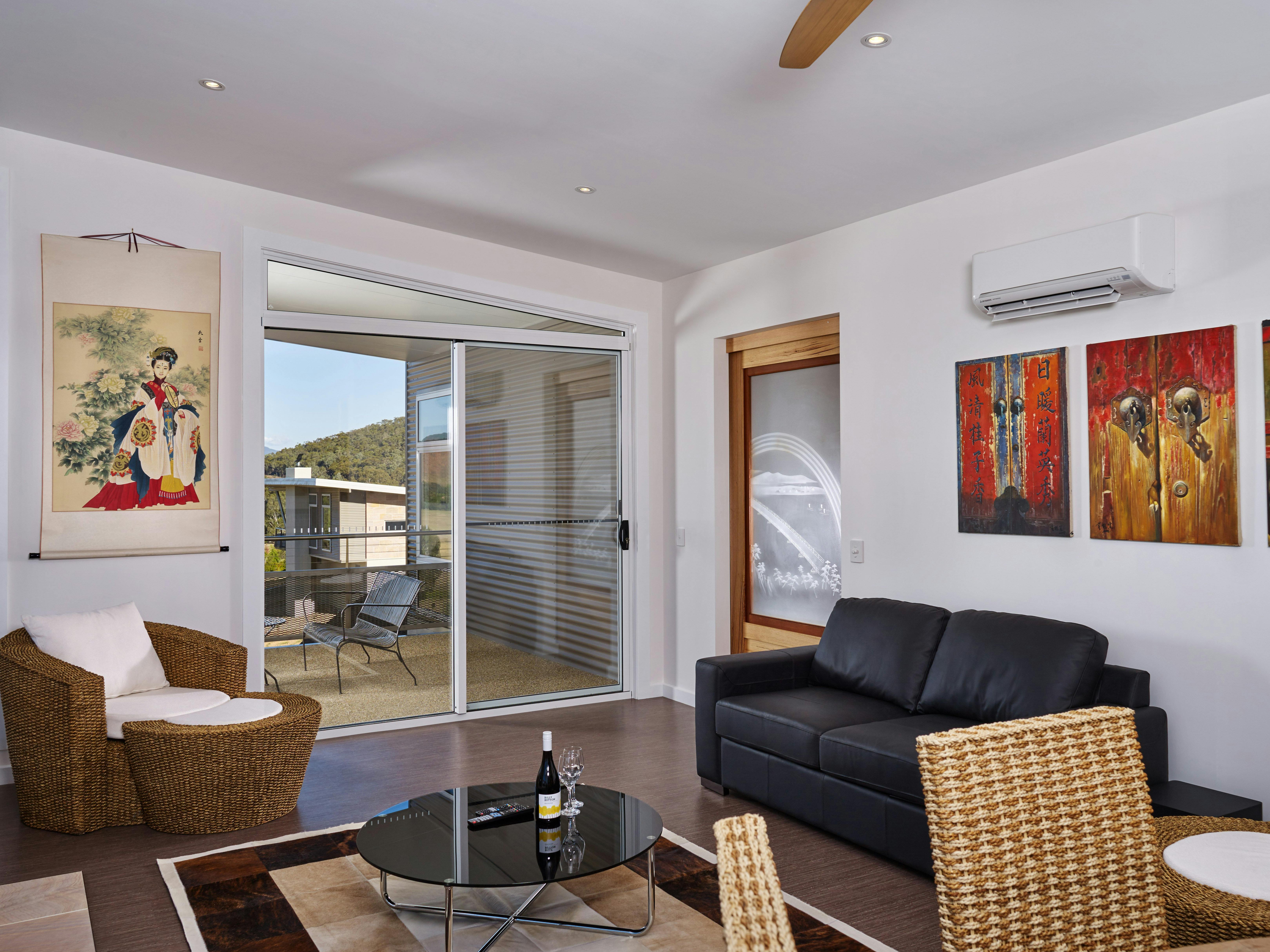 Lounge/Balcony
