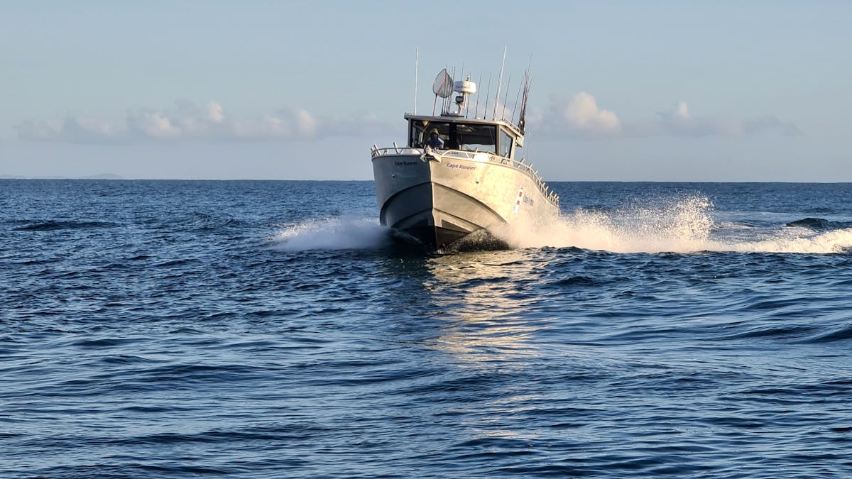 Fast and comfortable vessel