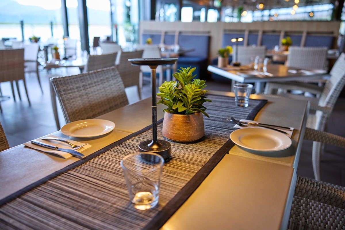 Undercover Dinning