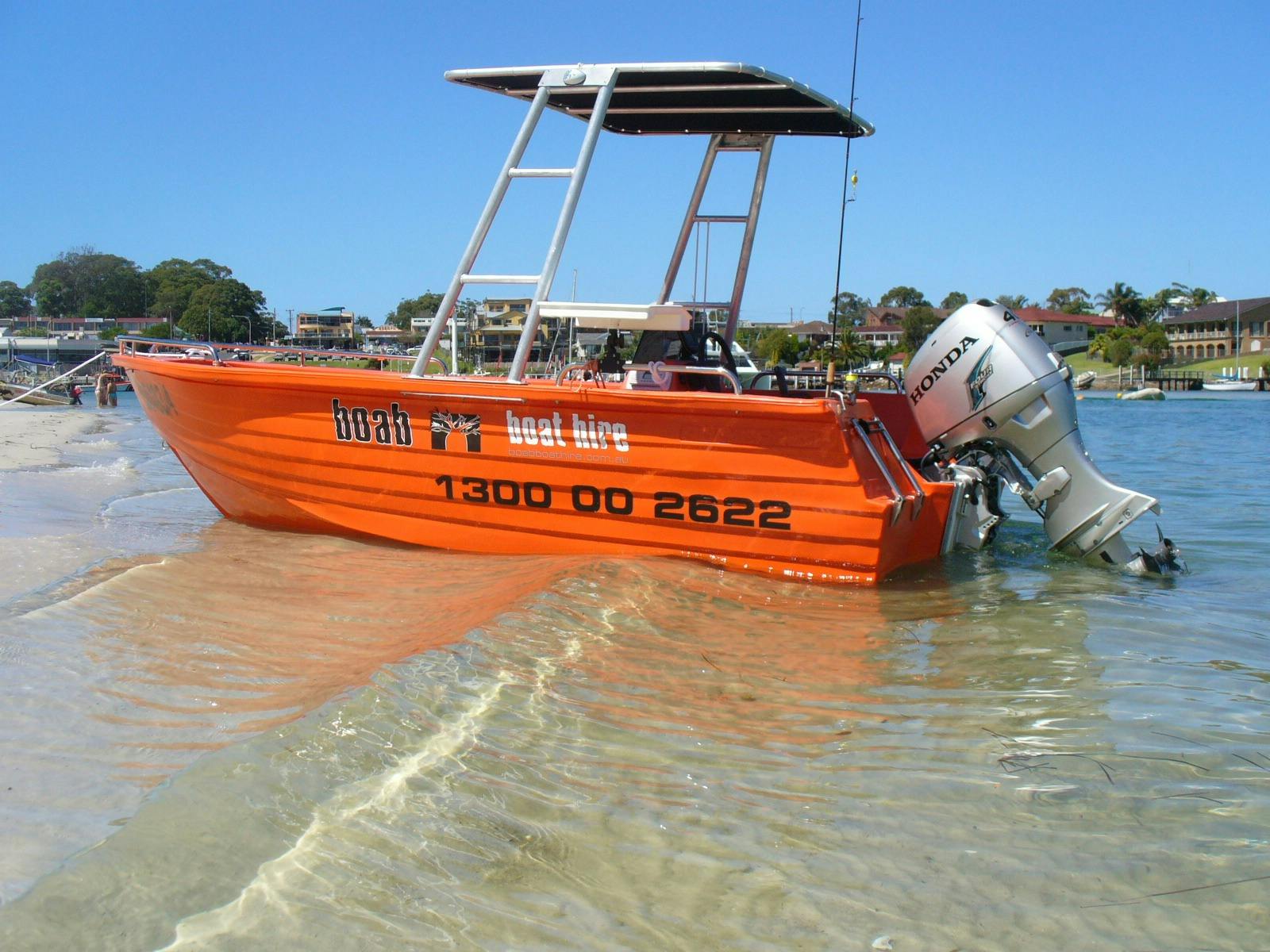 蟒蛇小快艇贝罗拉水域