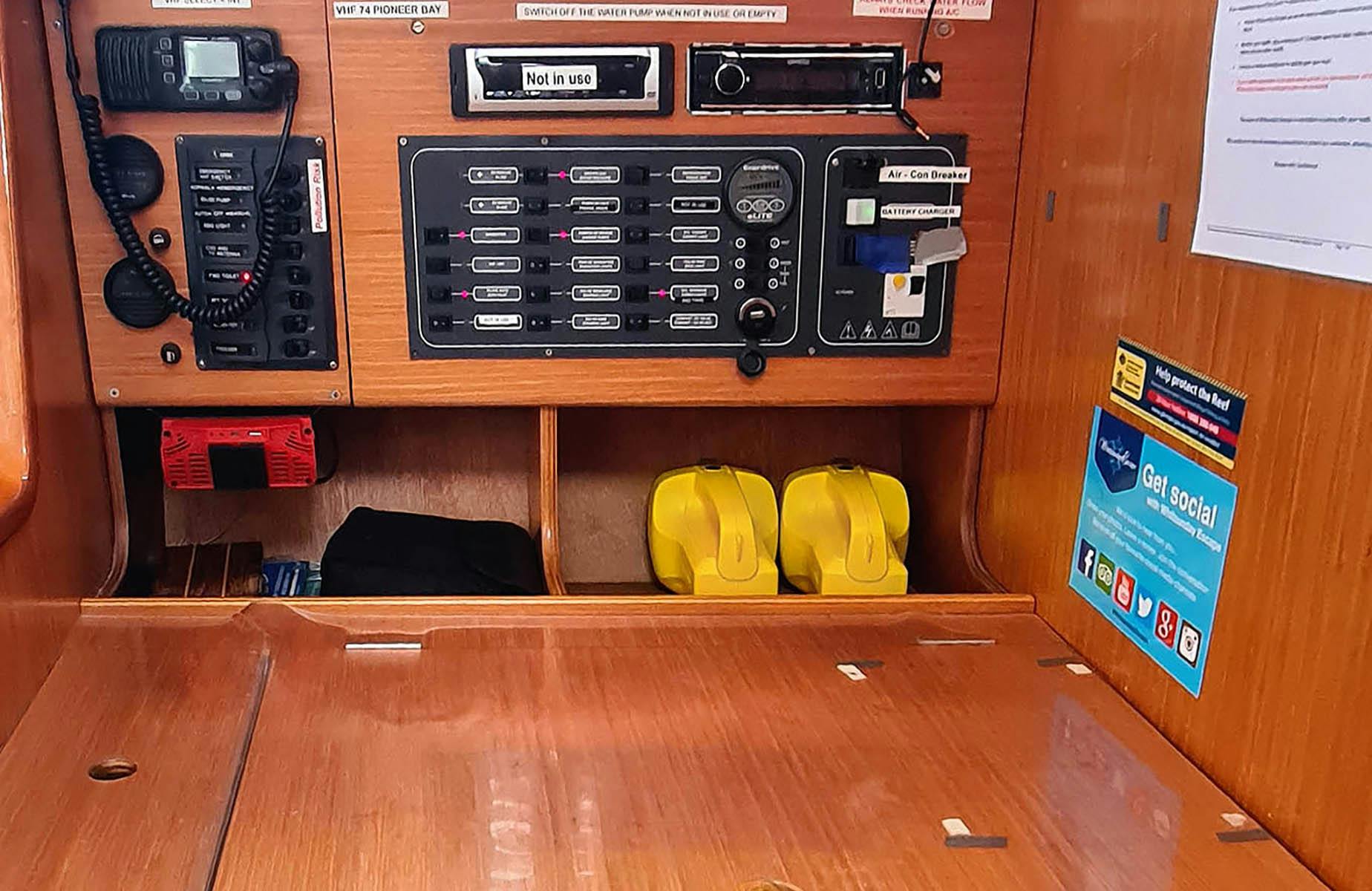 Charter Yachts Australia - Chirping Bird Sailing Yacht Nav Station