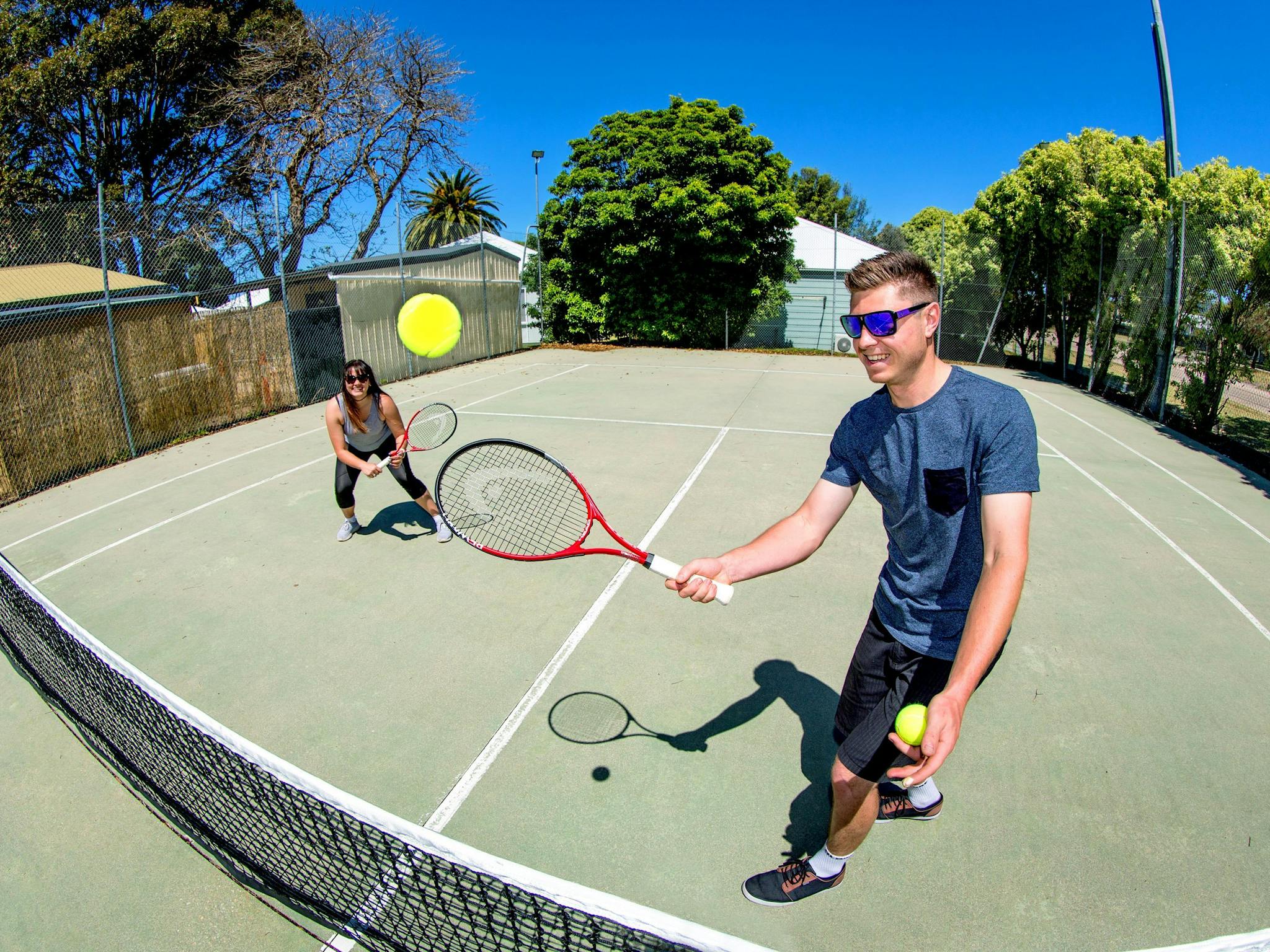 BIG4 Whiters Holiday Village Tennis Court