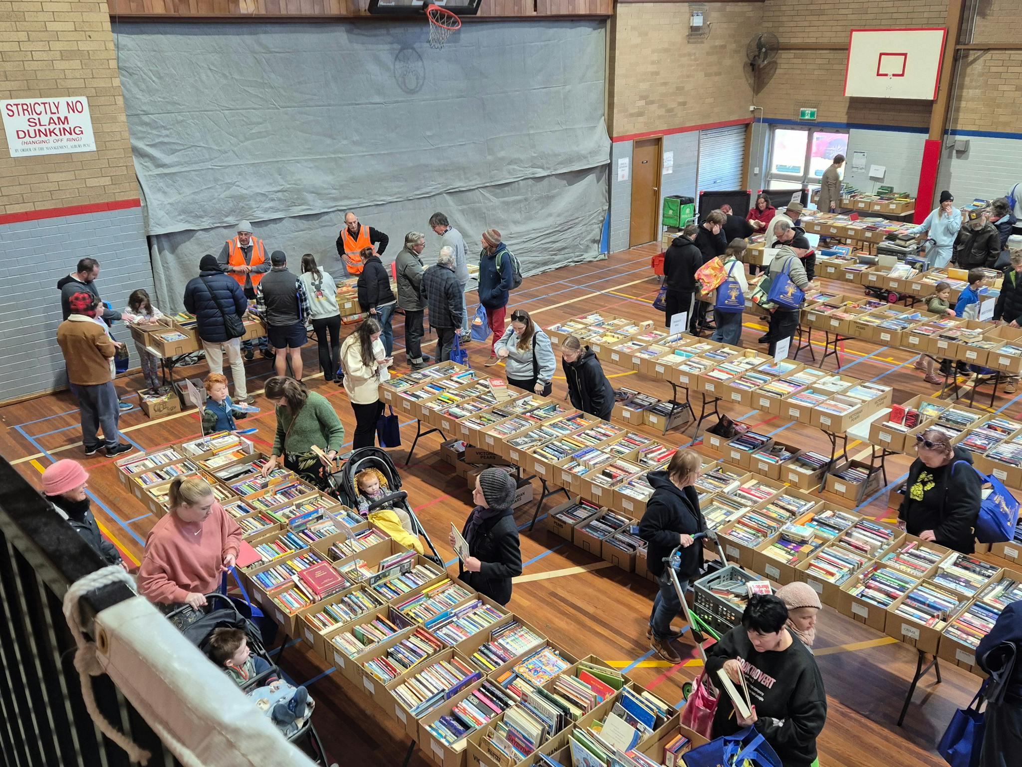 Yet another overhaed view Book Fair 2025