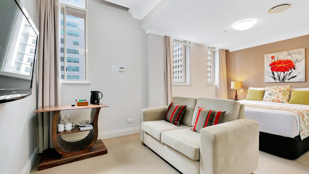 Manor Apartment Hotel