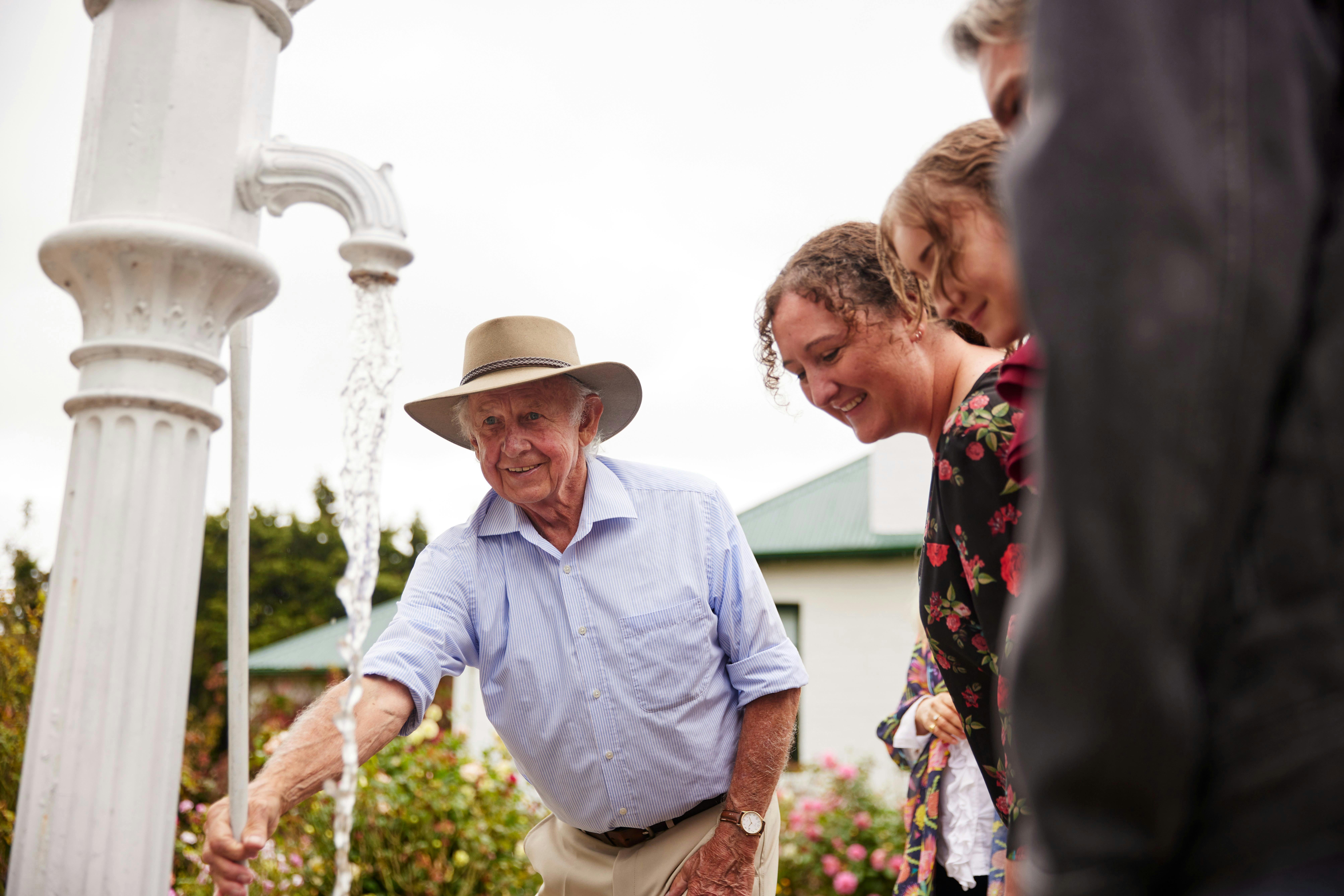 Stuart Hume water pump demo