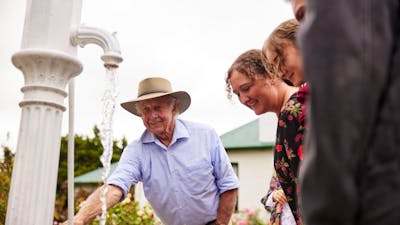 Stuart Hume water pump demo