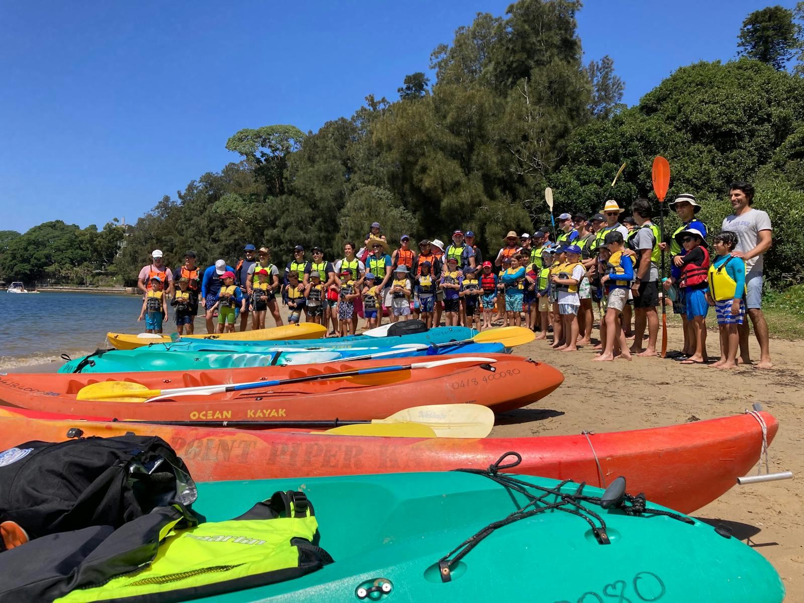 シドニーハーバーで子供たちとカヤック