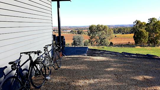 Adelaide Bike Hire | Performance Road | Flat Bar | E-Bike - Adela...