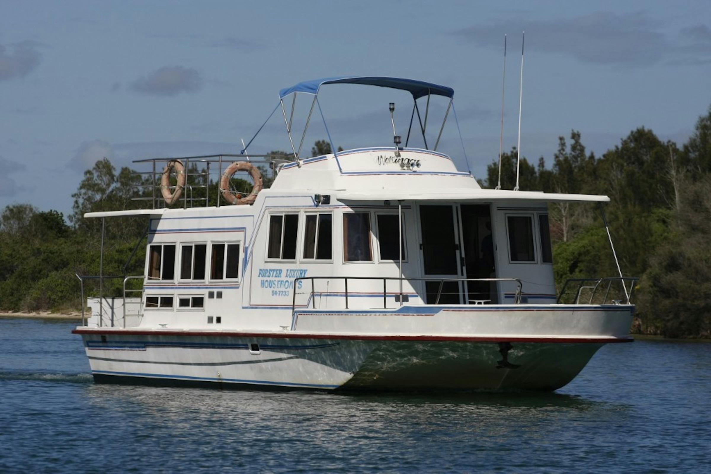 Forster Luxury Houseboats