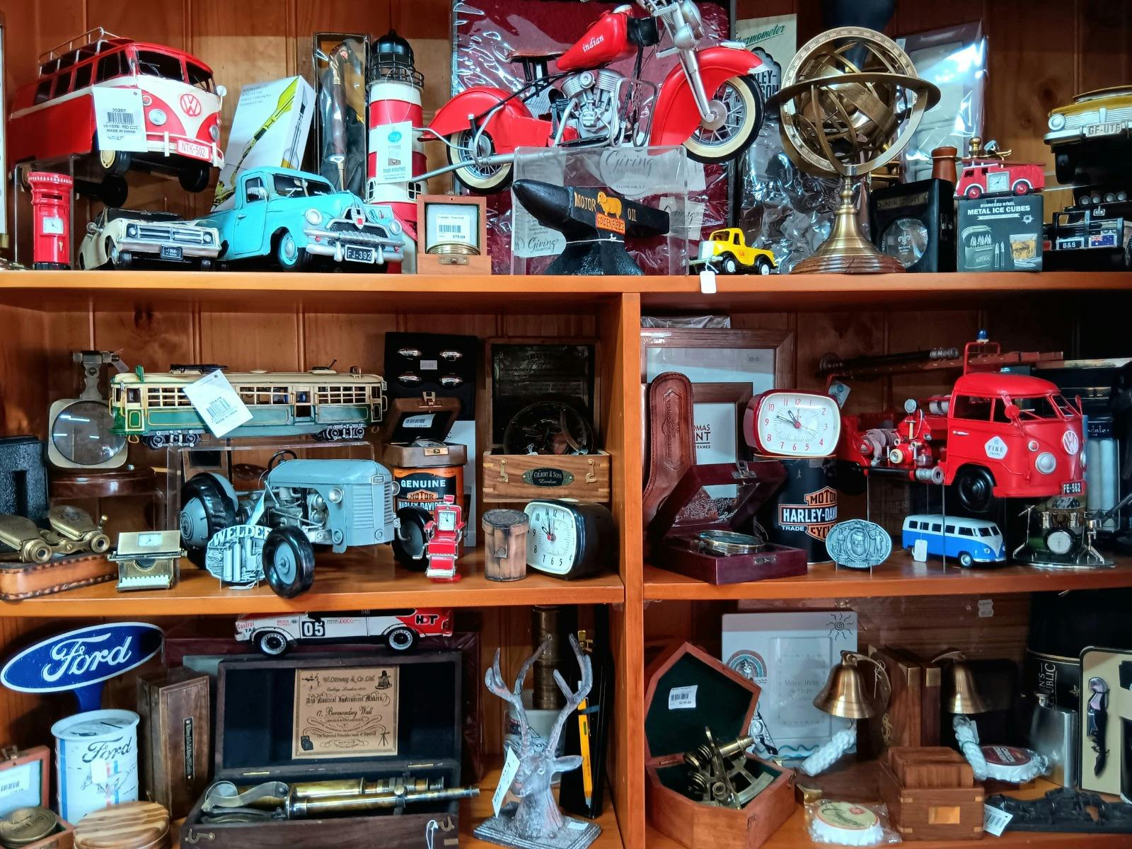 시대를 초월한 보물 선물 및 장식