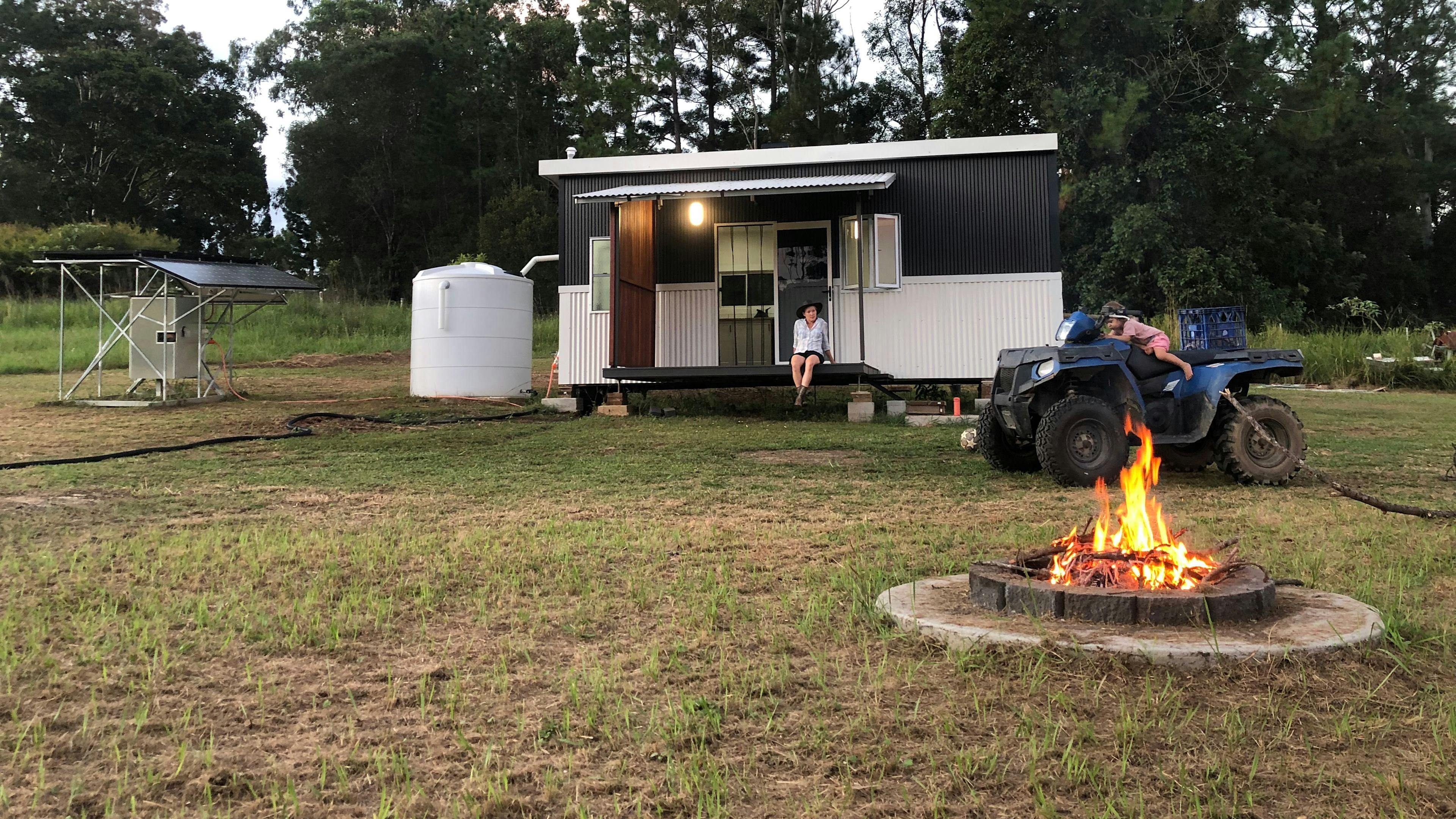 Bee Farm Off-Grid Tiny Home Stay