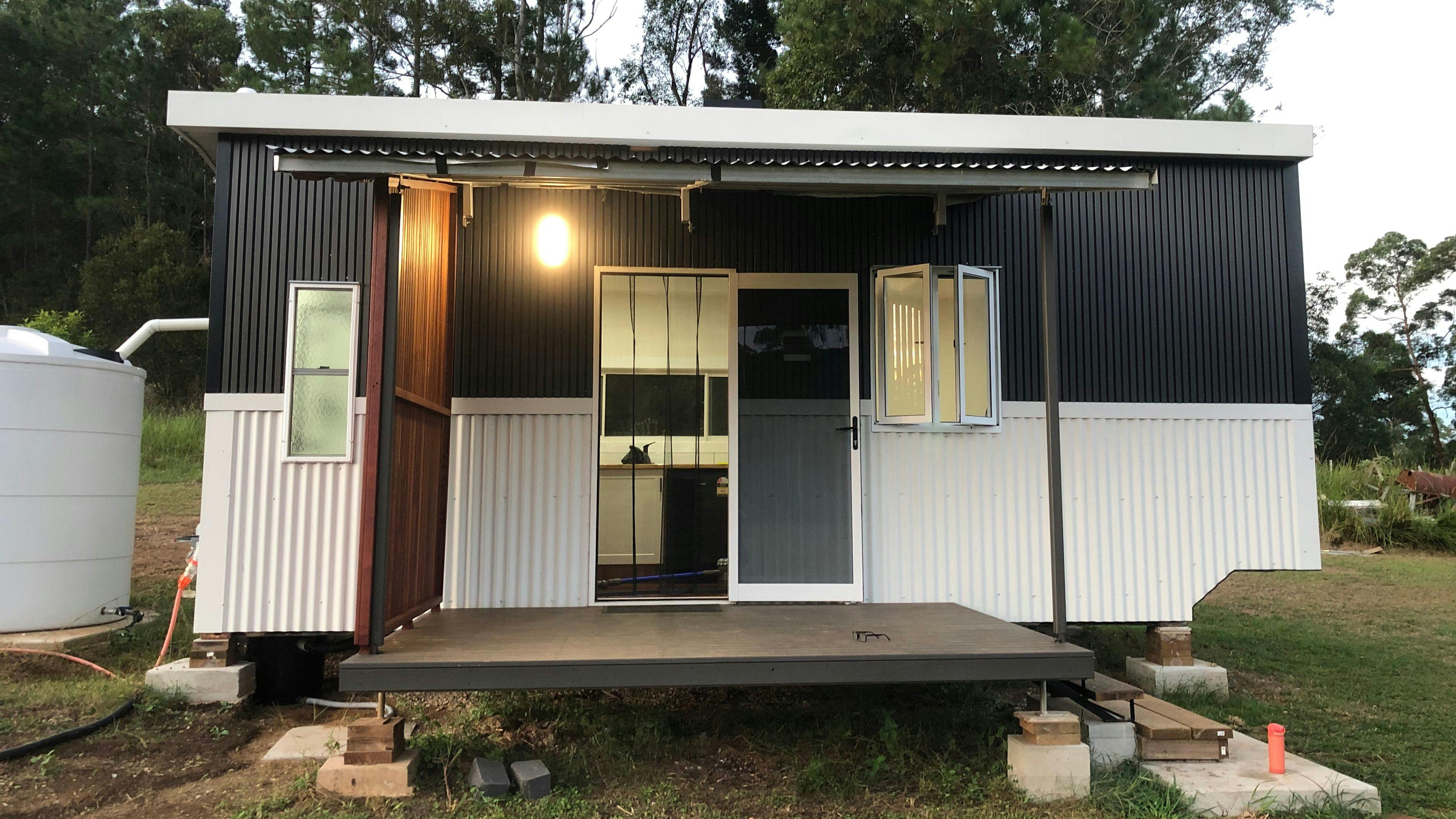 Bee Farm Off-Grid Tiny Home Stay