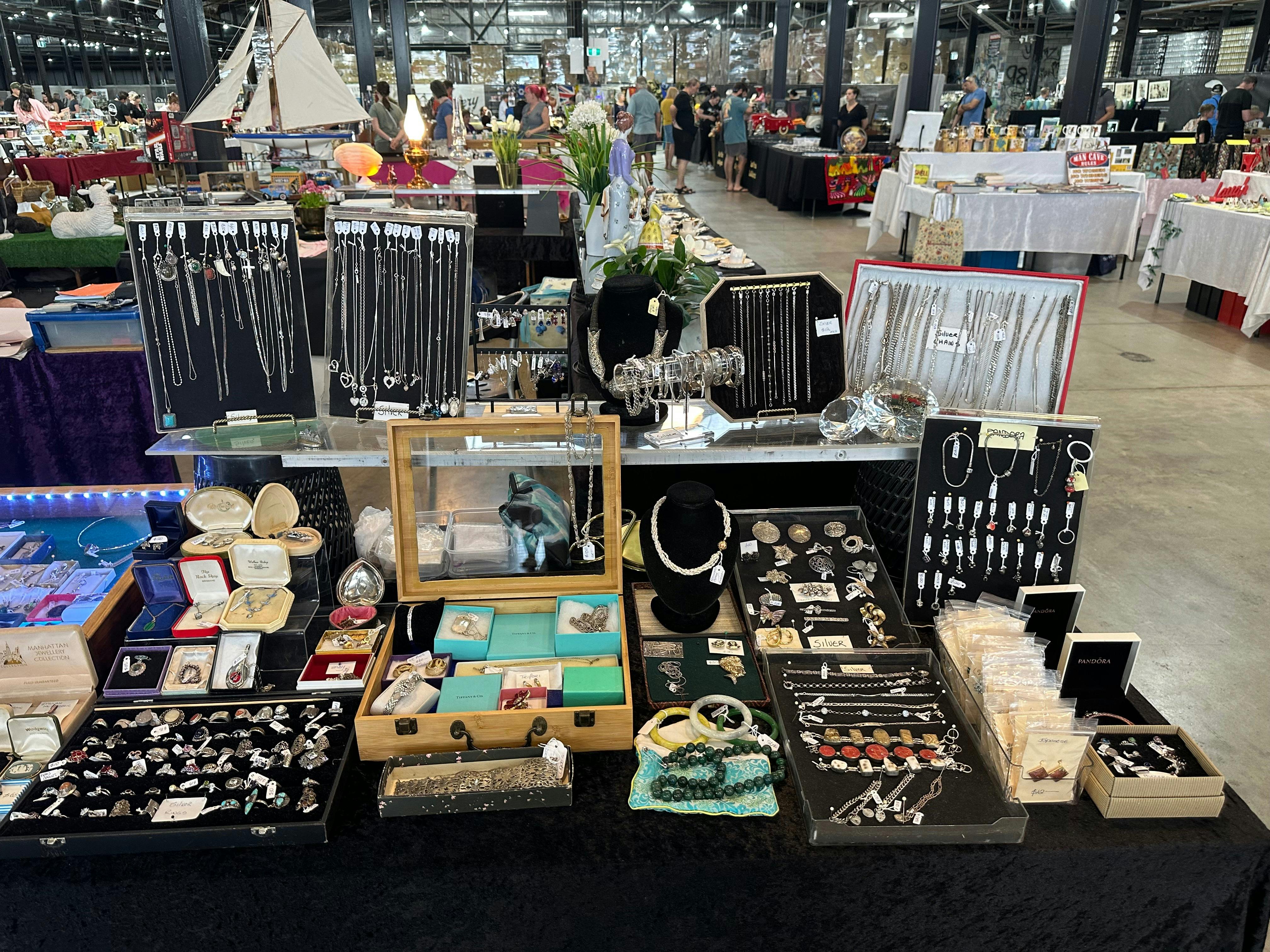 Samford Collectormania - Easter Antique, Collectable & Record Fair