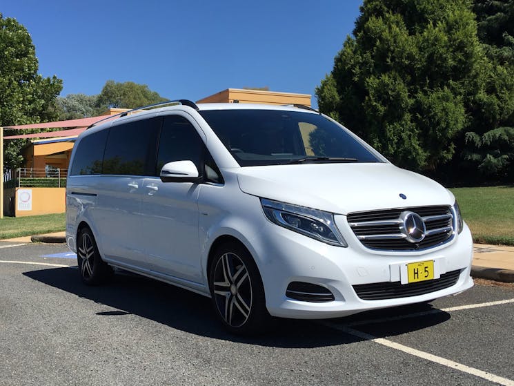 Mercedes V Class on location at Shaw Vineyard Estate