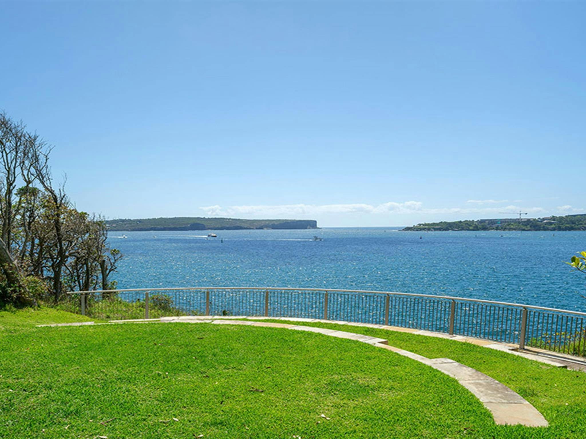 Pack a picnic to make the most of world class views from Belvedere lookout at Georges Head. Credit: