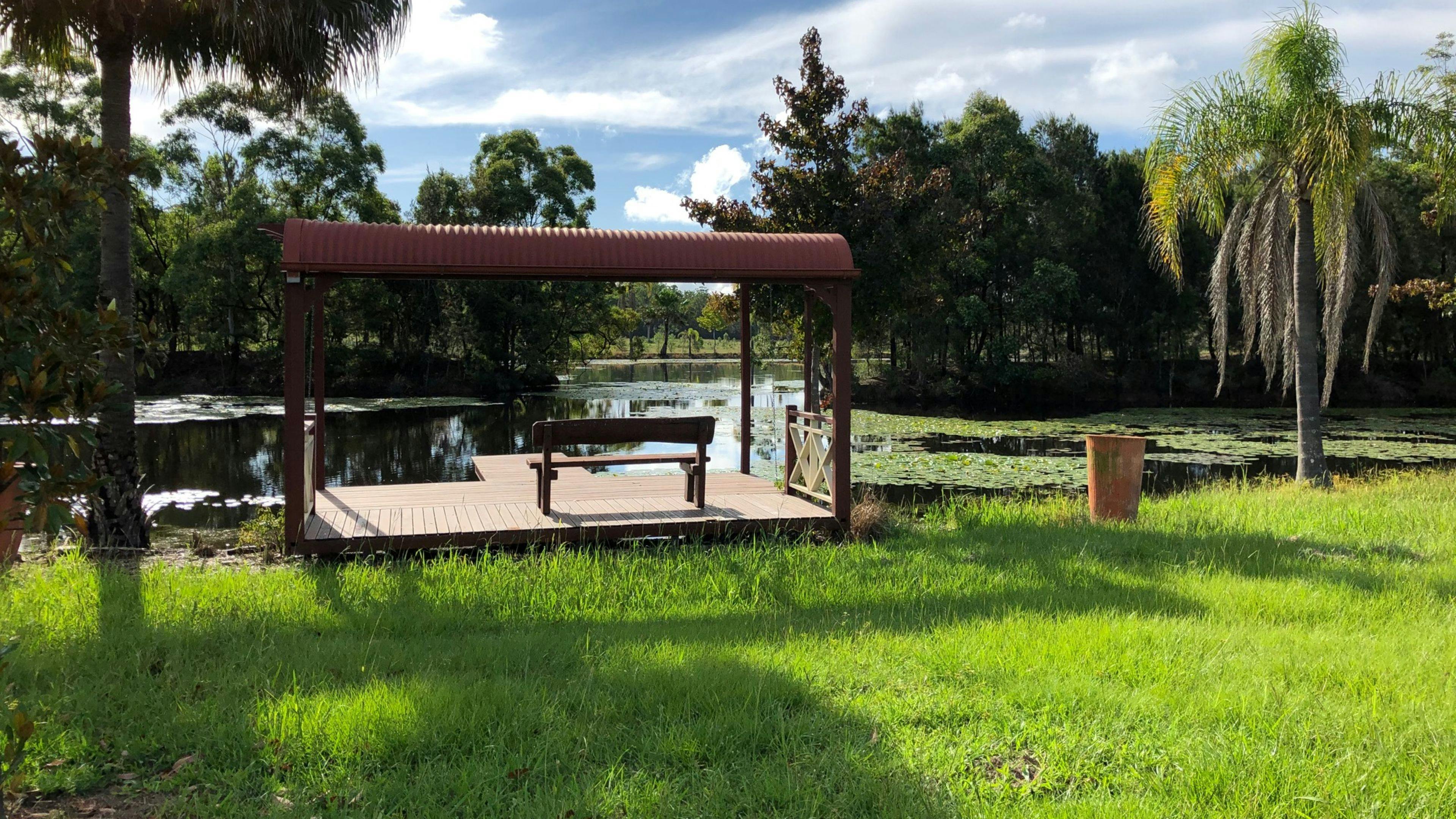Pontoon over dam.
Please do not light fires in this area as it is used for wedding ceremonies 
