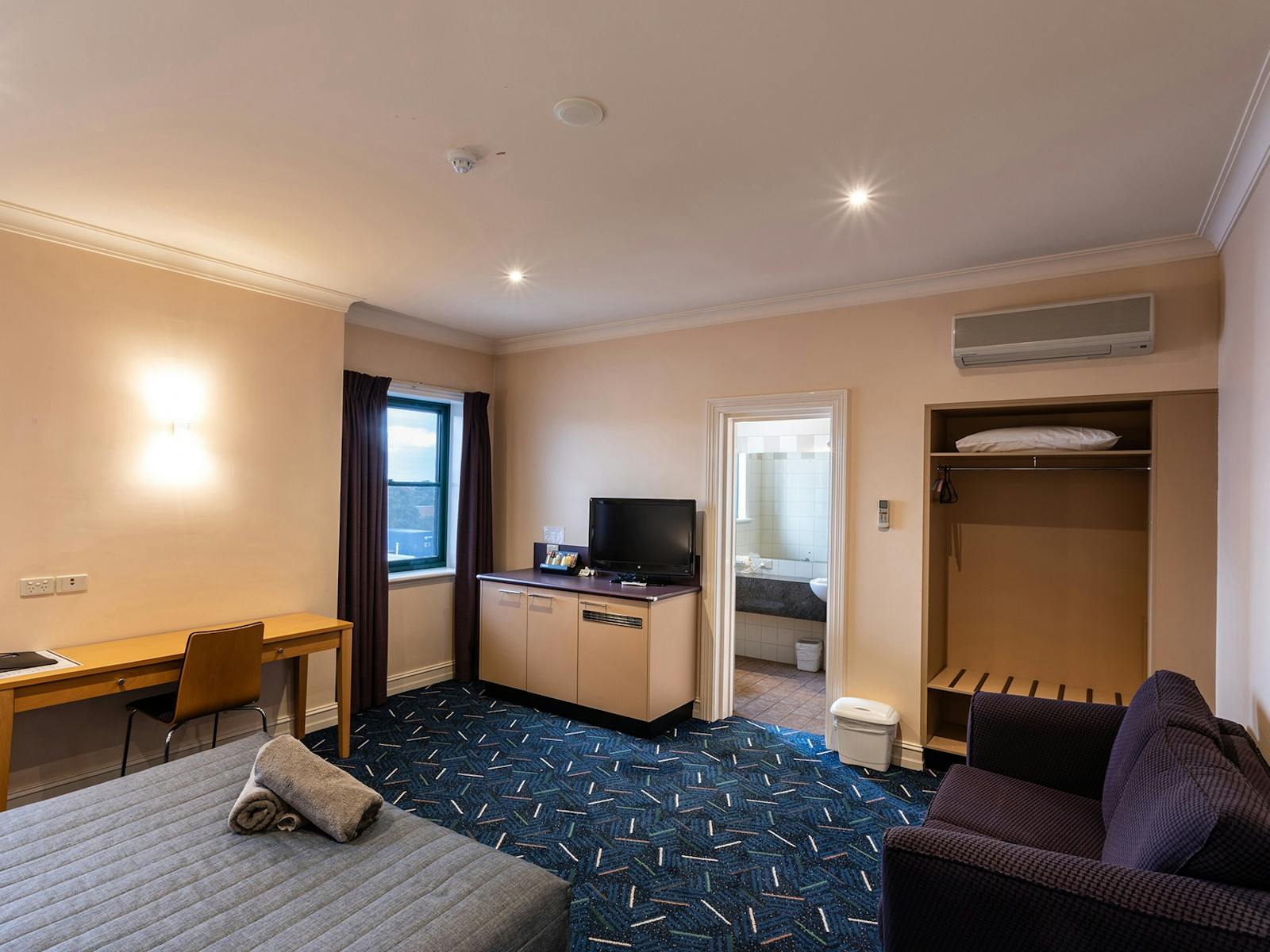Queen Room