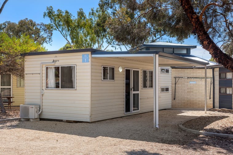 Economy External Ensuite Unit