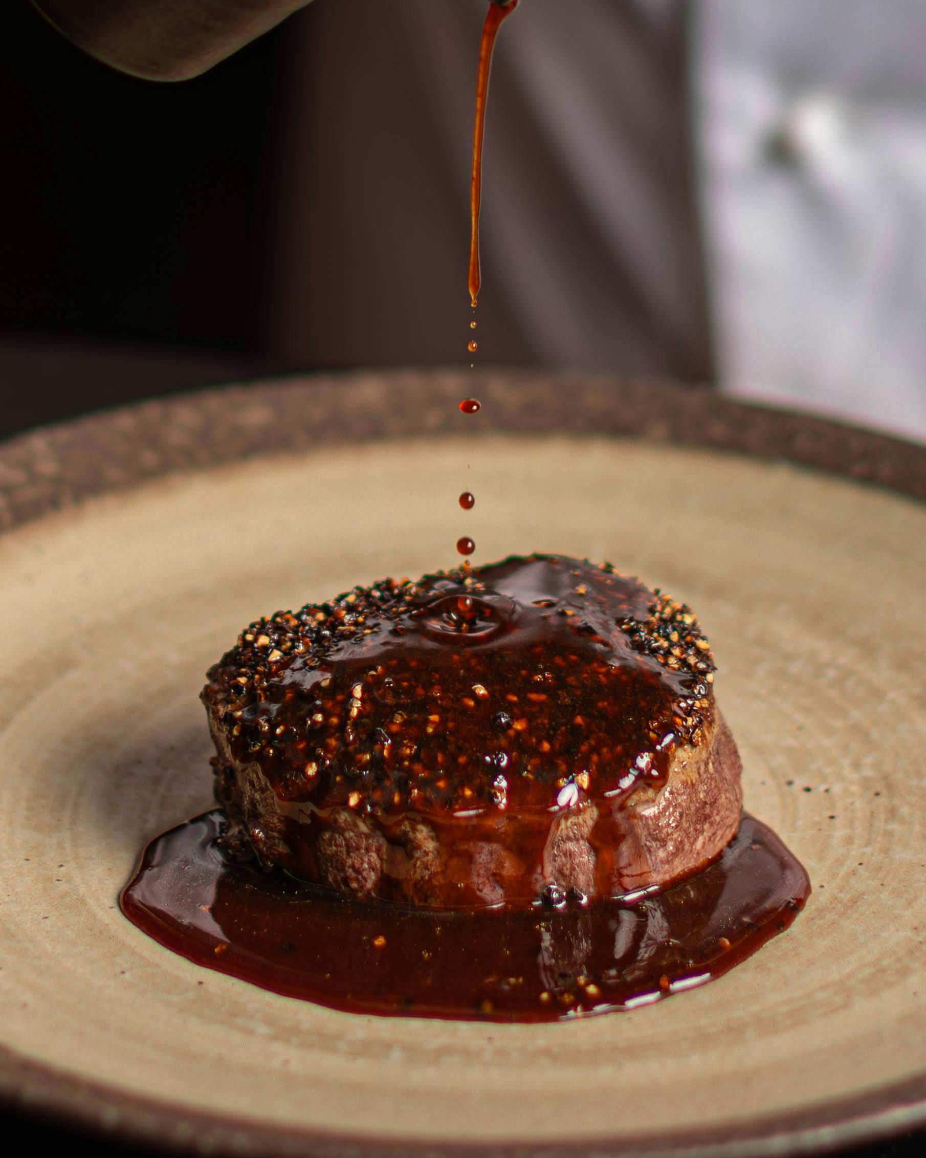 OTIS Black Pepper Steak