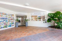 Garrick House tour desk free wi-fi holiday apartment self contained free parking location