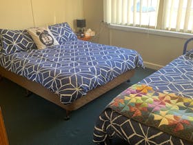 1 double, 1 single bed