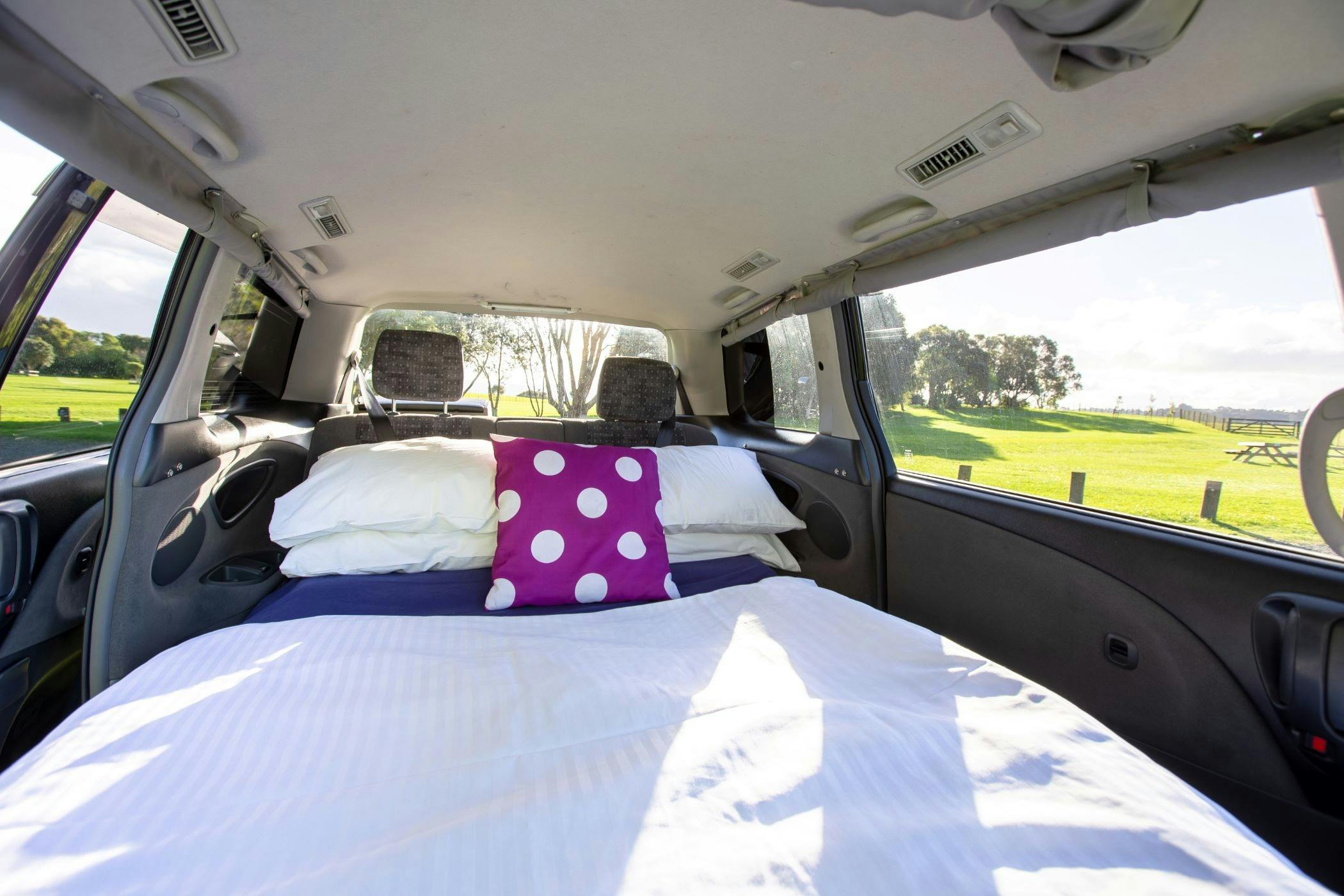 JUCY Crib