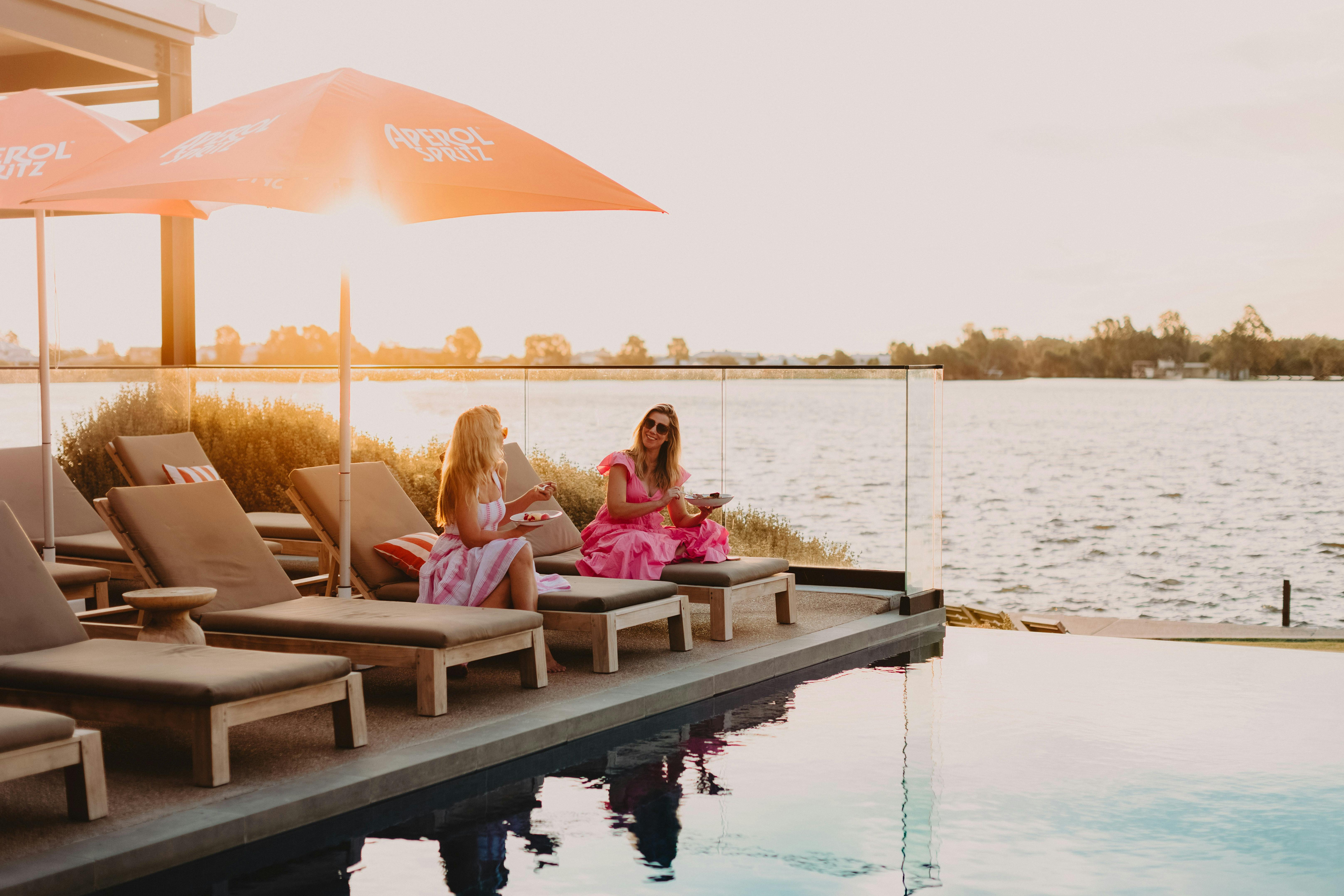 Infinity Pool & Bar